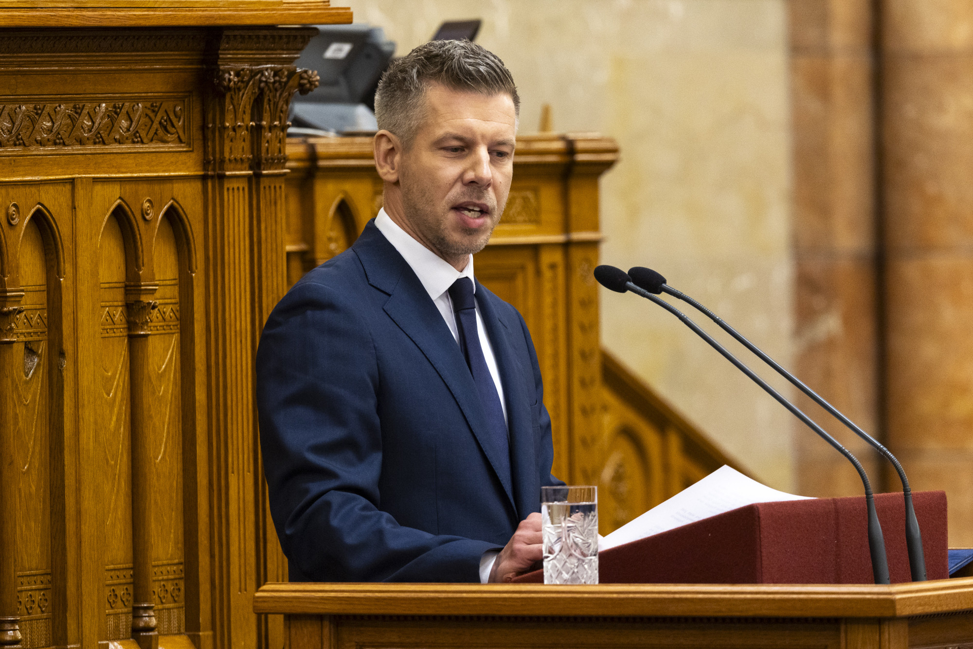 Magyar Péter: Ha már a lopásnál tartunk, nem látom Hankó Balázst, pedig lenne hozzá pár kérdésem
