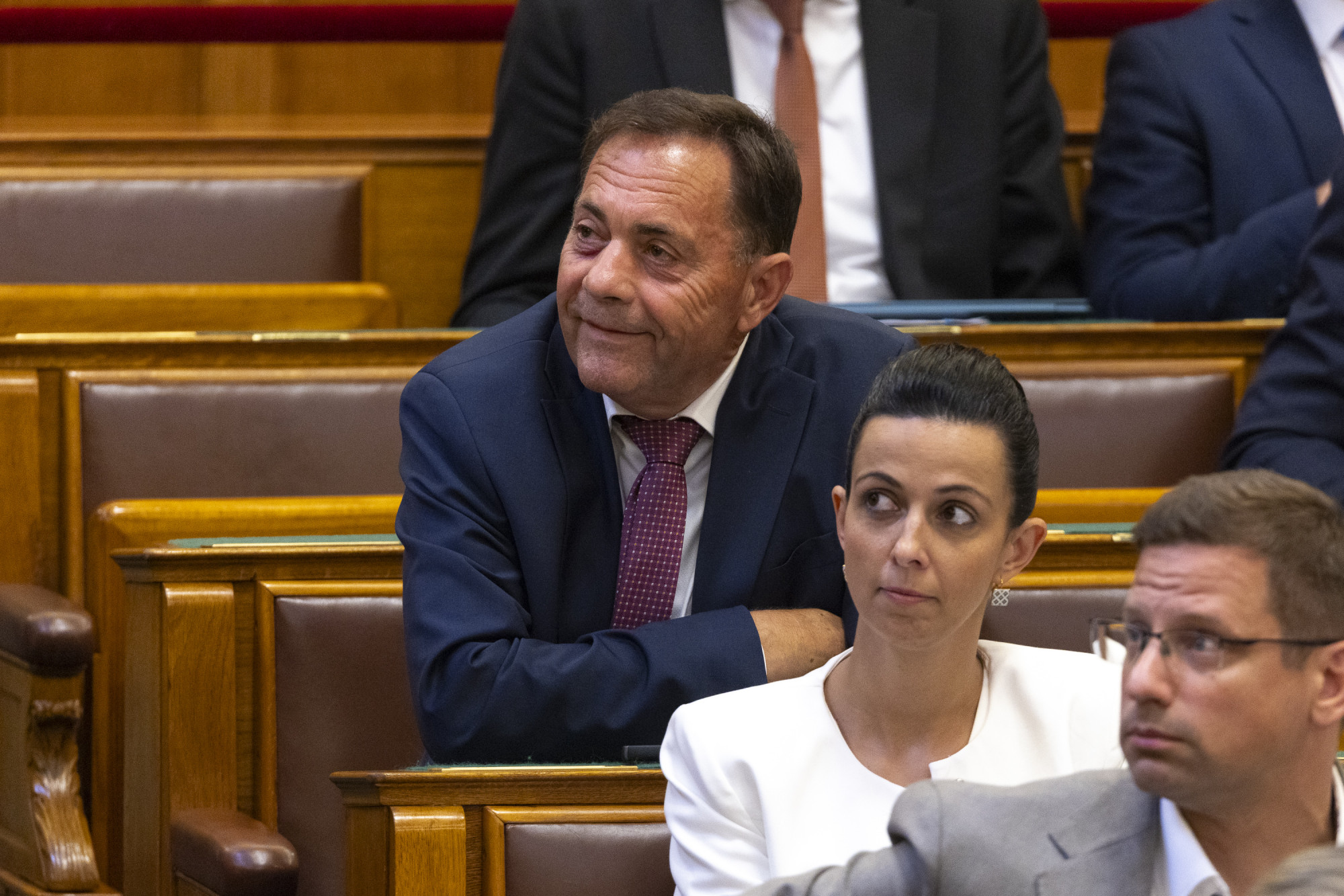 Forsthoffer Ágnes kezdeményezte azoknak a pereknek a békés megegyezéses lezárását, amelyeket korábbi képviselők indítottak Kövér László túlzó mértékű büntetései miatt