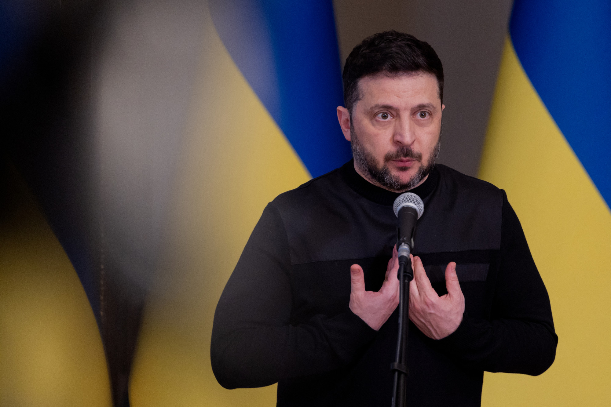 A lengyel védelmi miniszter blokkolná Ukrajna uniós csatlakozását egy történelmi vita miatt