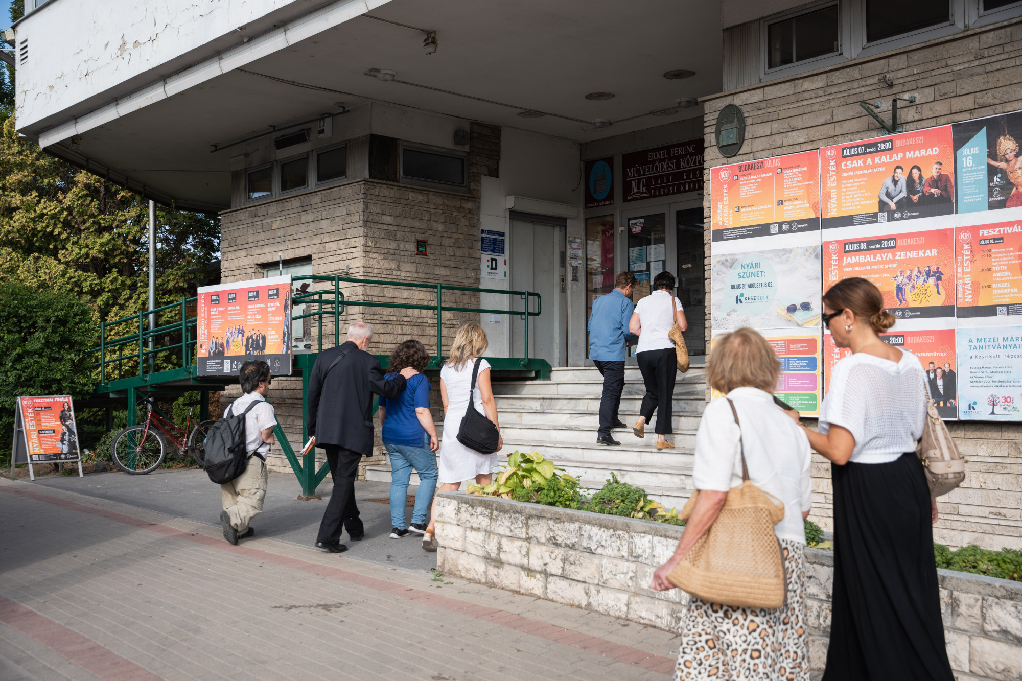 A '70-es évek undergroundjába repített vissza a választások utáni egyik első DPK-gyűlés, amit Mediaworks-árvák szerveztek