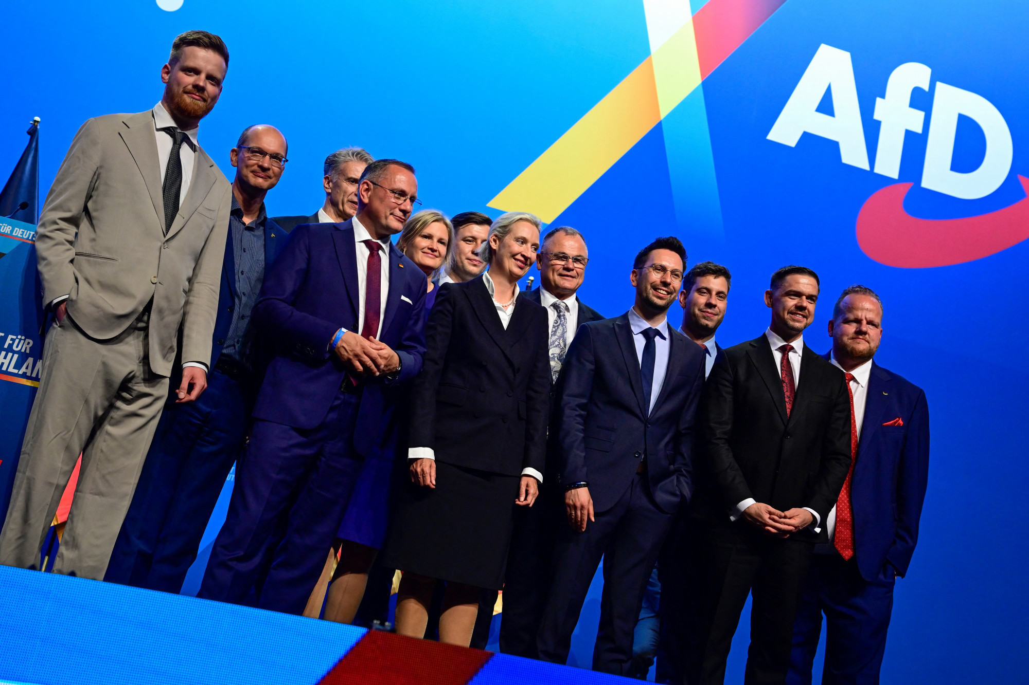 Tízezrek tüntettek az AfD kongresszusa ellen Erfurtban