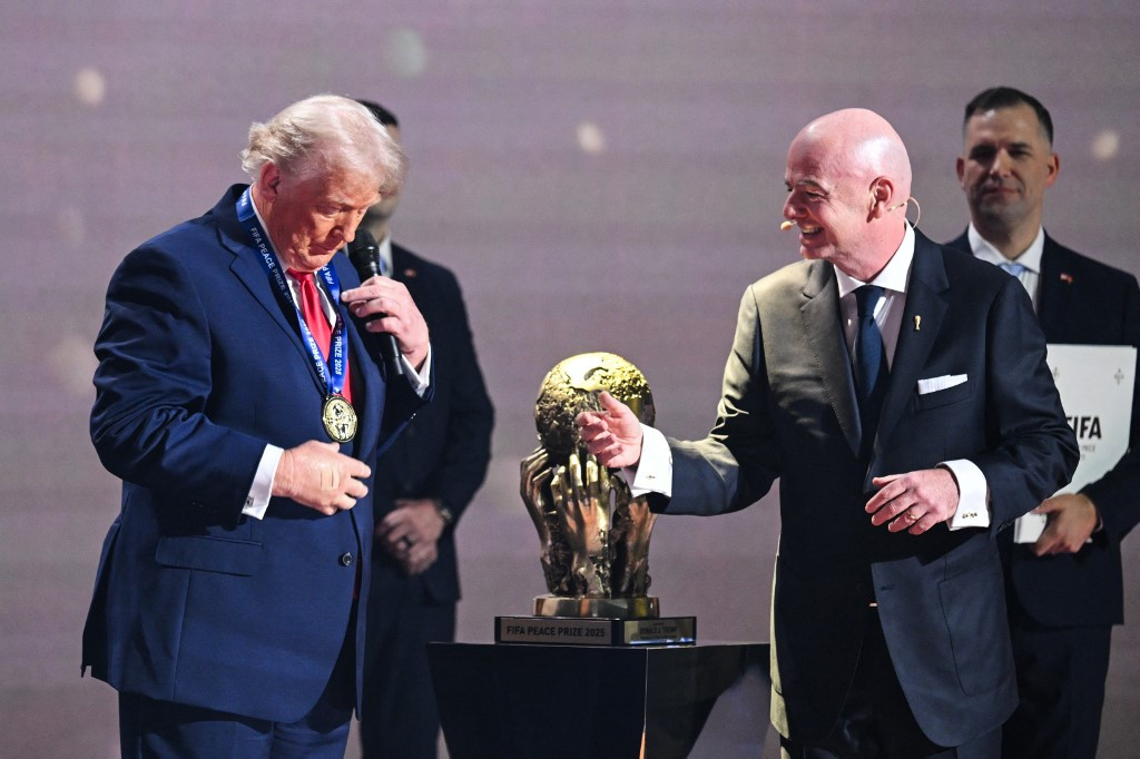 Bojkottálják a világbajnokságot az európai válogatottak, ha a FIFA nem tesz le a privatizációs terveiről