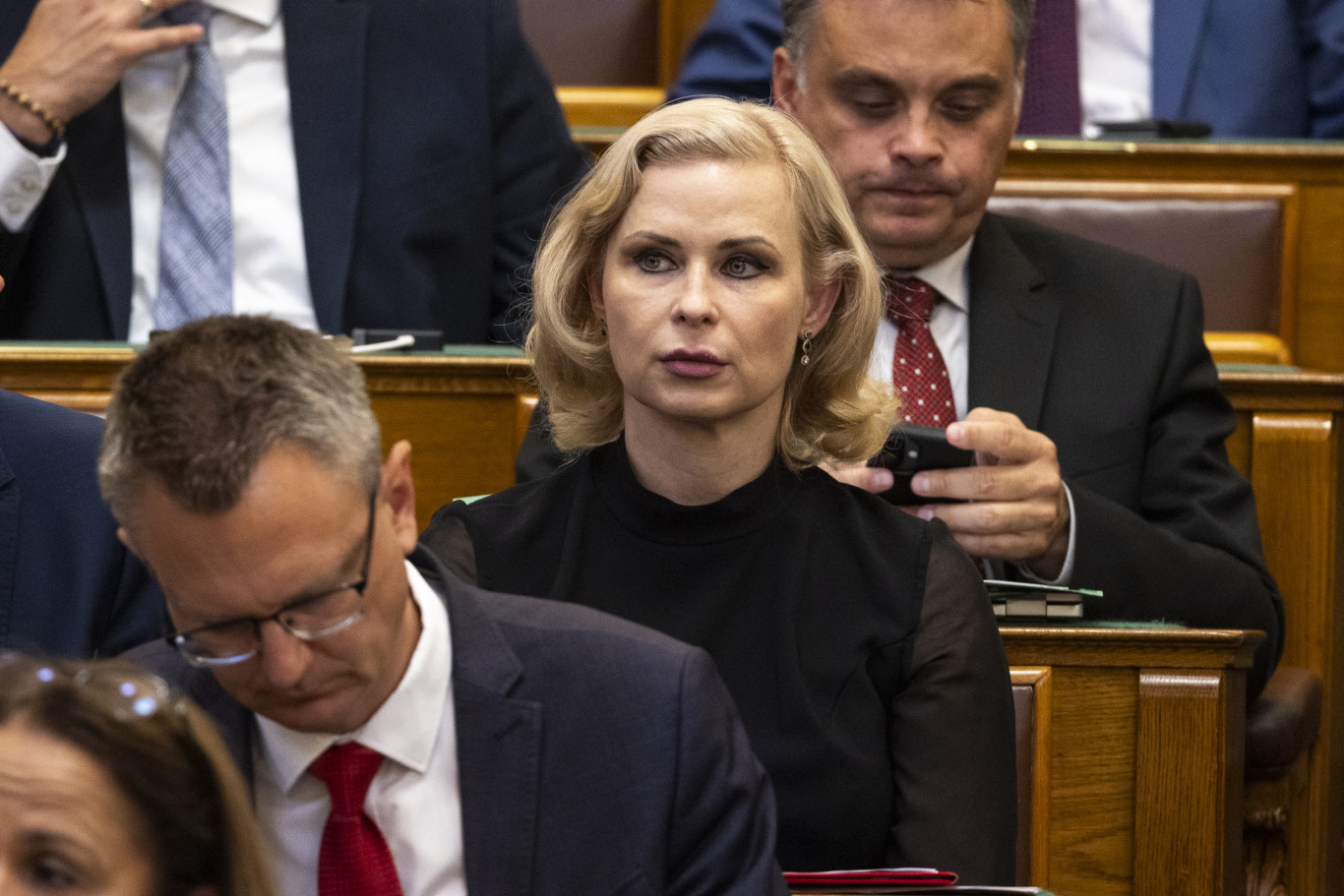 Juhász Hajnalka bocsánatot kért a gyermekvédelem áldozataitól és külön Semjén Zsolttól is