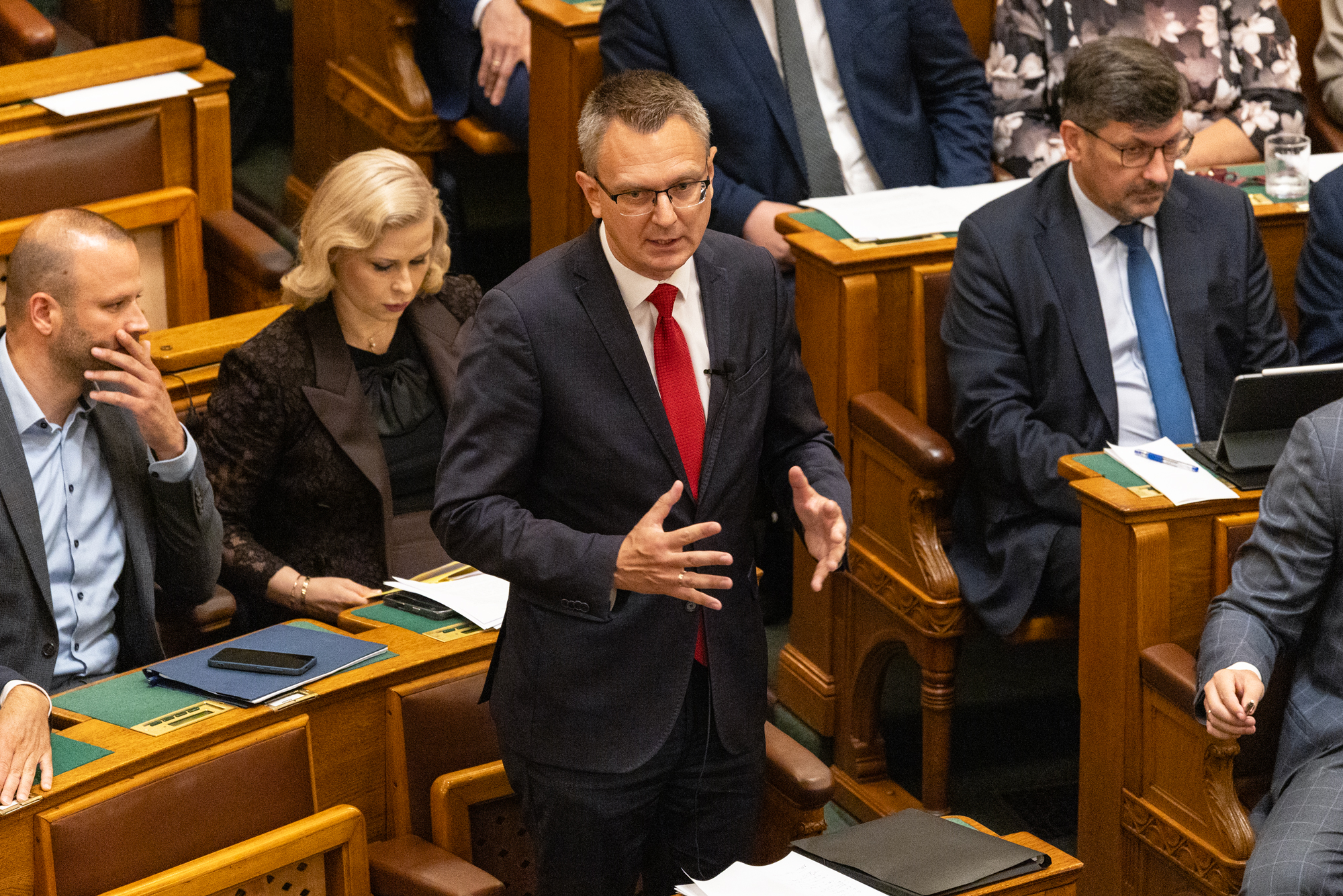 Nagy egyetértésben szavaztak az ügynökakták megnyitásának előkészítéséről a parlamentben