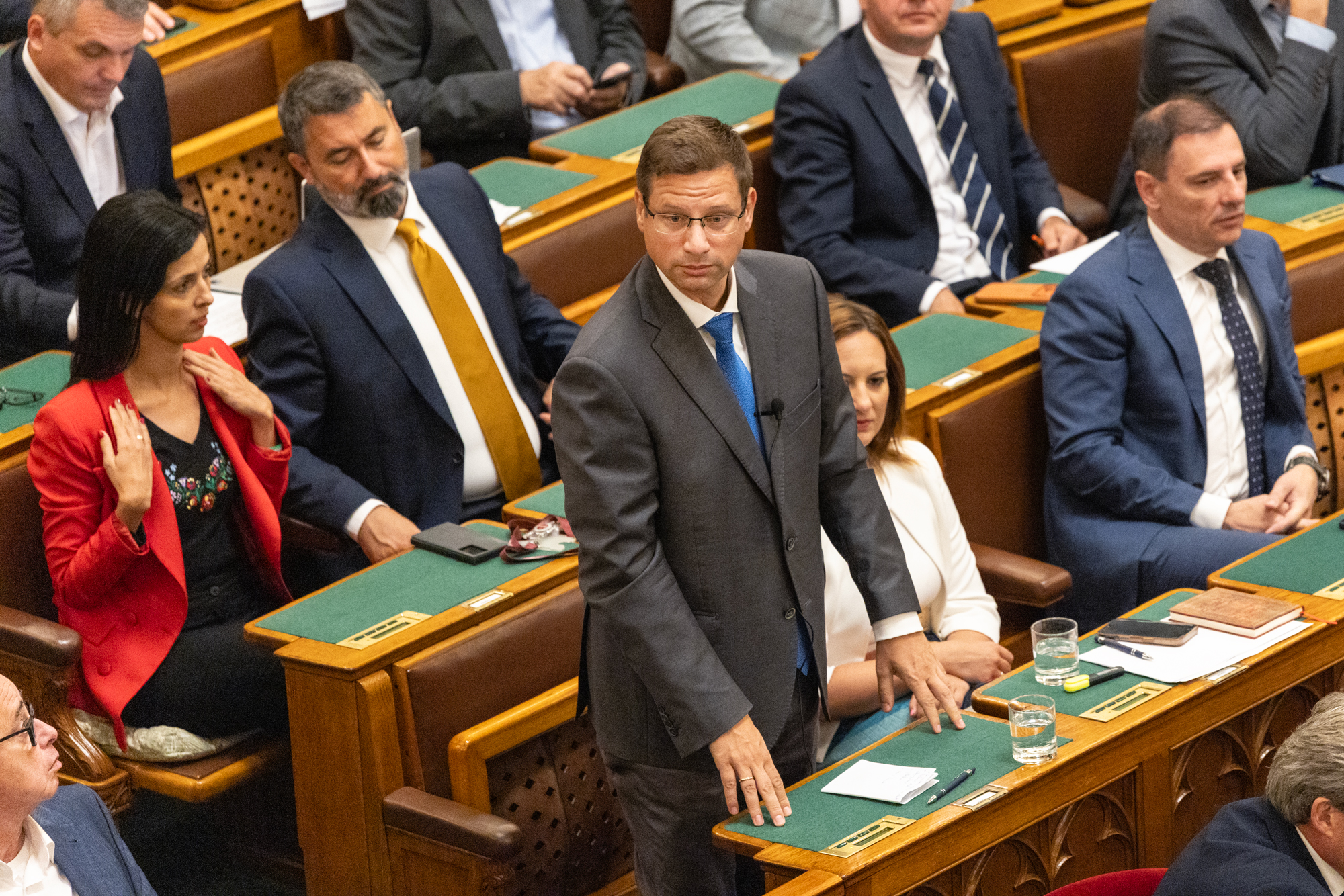 Nagy egyetértésben szavaztak az ügynökakták megnyitásának előkészítéséről a parlamentben