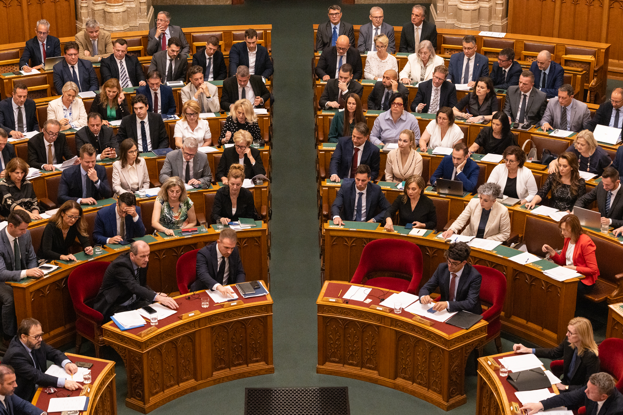 Bűnbánó közmédia, önállósodó KDNP