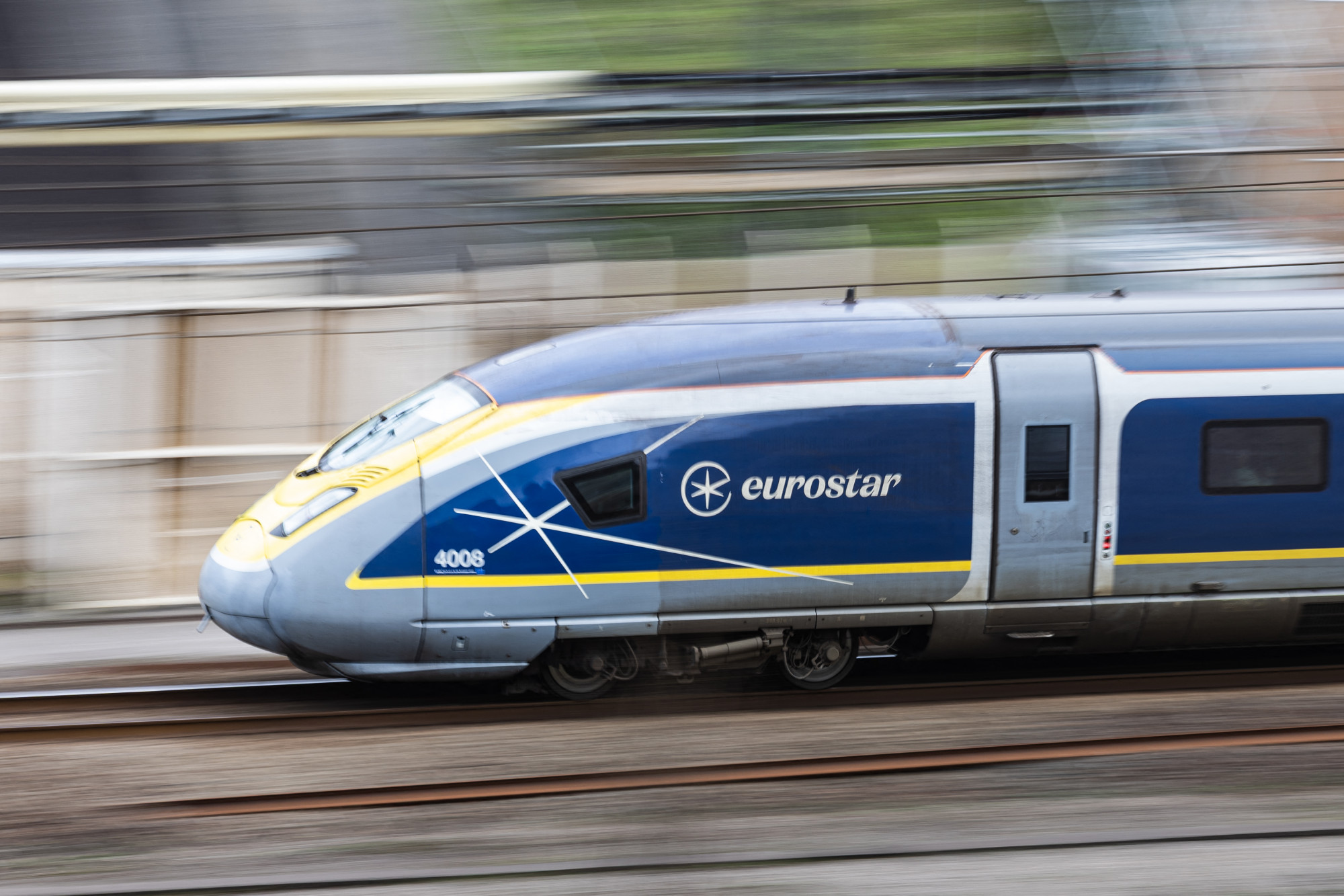 Olyan szupergyors vonatokat rendelt az Eurostar, amelyek az 55 Celsius-fokos extrém hőséggel is elbírnának