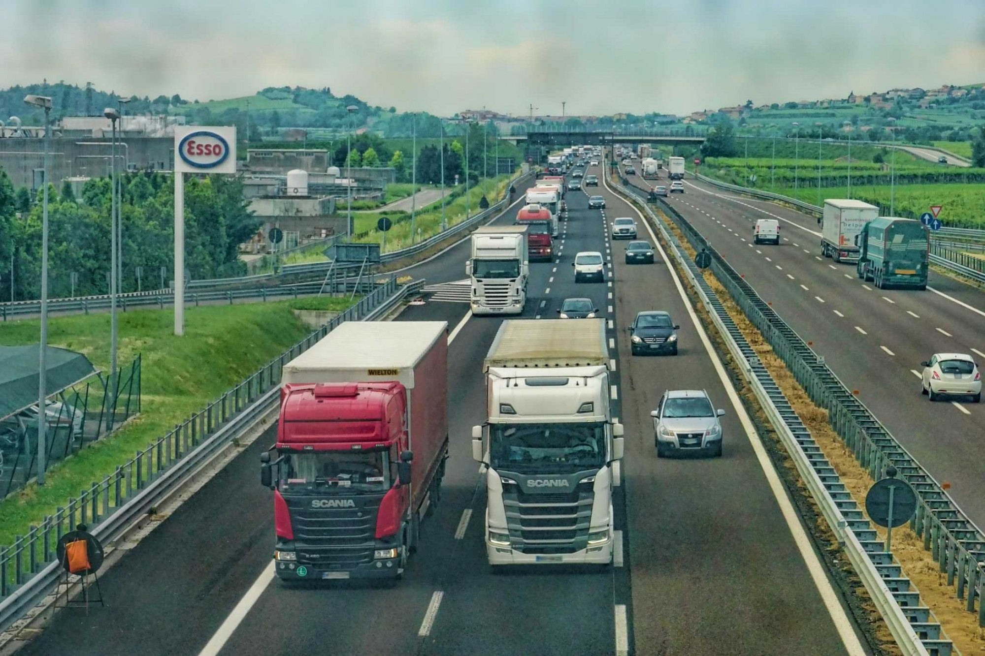 Jövő májustól eggyel kevesebb európai országban lesz ingyenes az autópálya-használat