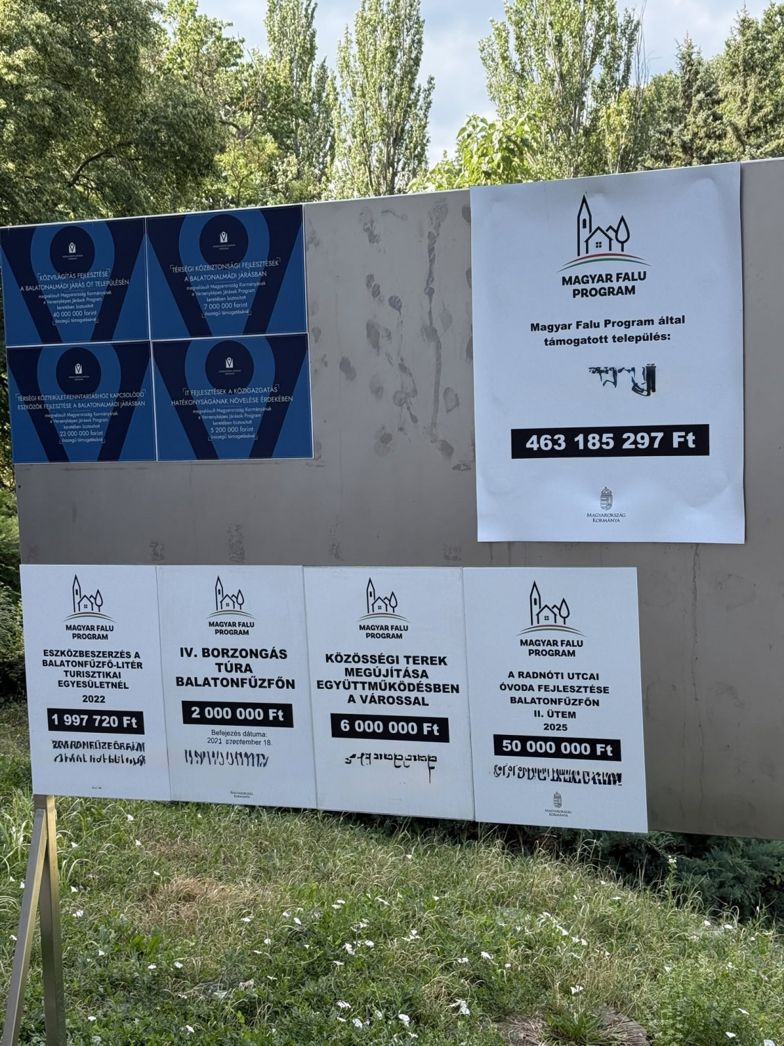 Megdöbbentő képeket mutatott be Navracsics Tibor arról, hogy az ország egyes kistelepülésein a magyarokat kiszorították a szanszkritok, a thaiok és a cro-magnoniak