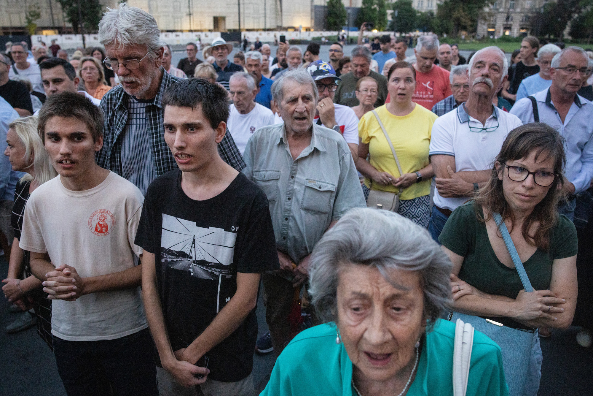 Az új ellenzék az új óellenzék: a Fidesz néma gyertyagyújtással állt ki Sulyok Tamás mellett