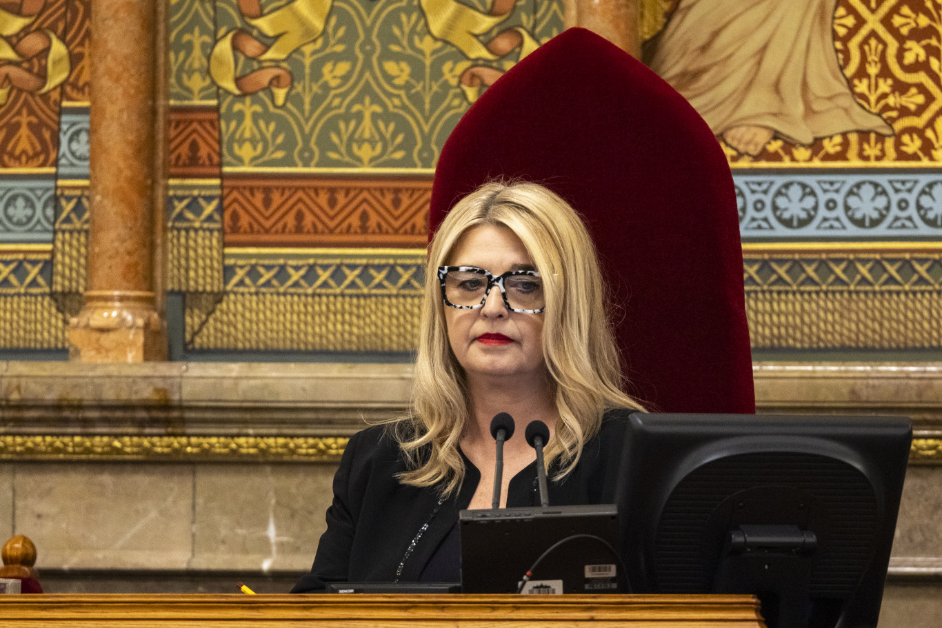 Rendkívüli ülést tart a házbizottság az ülésteremből kivonult Fidesz és a KDNP kérésére