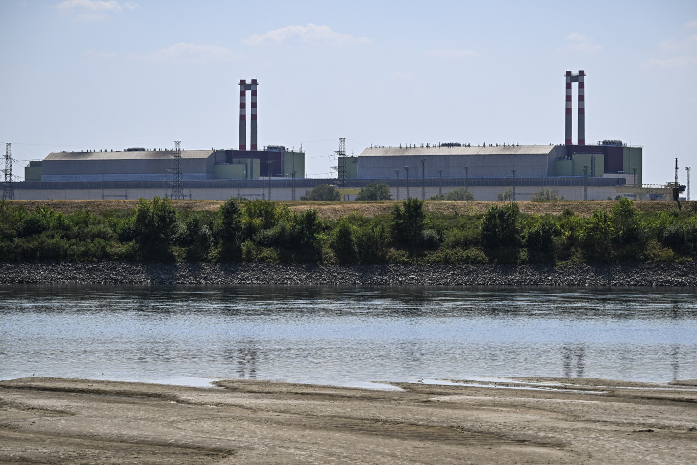 Magyar Péter: Kedden vagy szerdán teljesen leállhat a Paksi Atomerőmű
