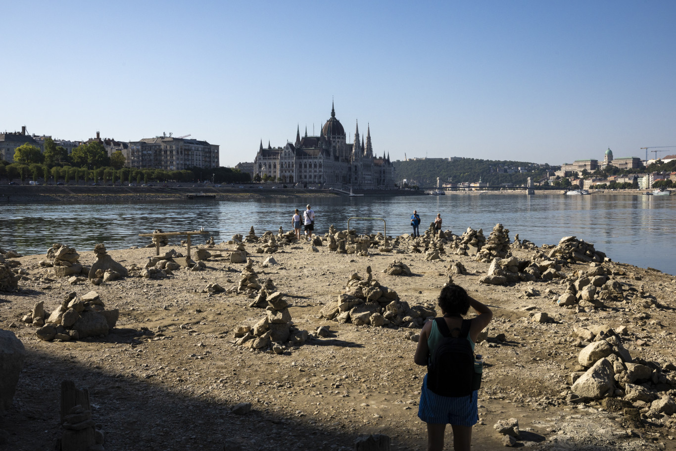 A Duna vízszintje Budapestnél emelkedik és apadni kezd