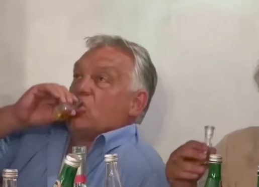 Orbán lehúzott egy rakiját