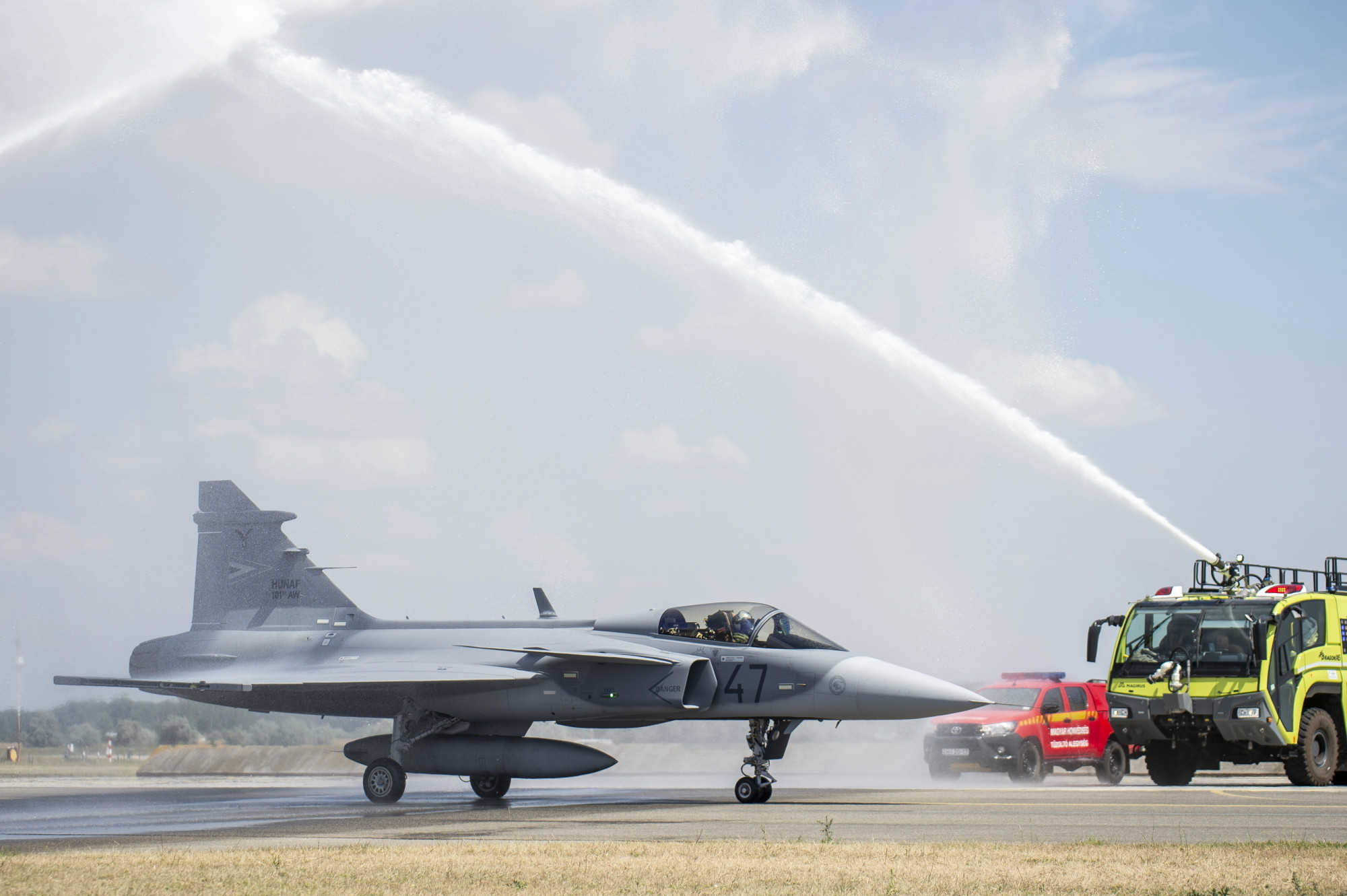 Komoly sérülése van, de nincs életveszélyben a katapultáló Gripen-pilóta
