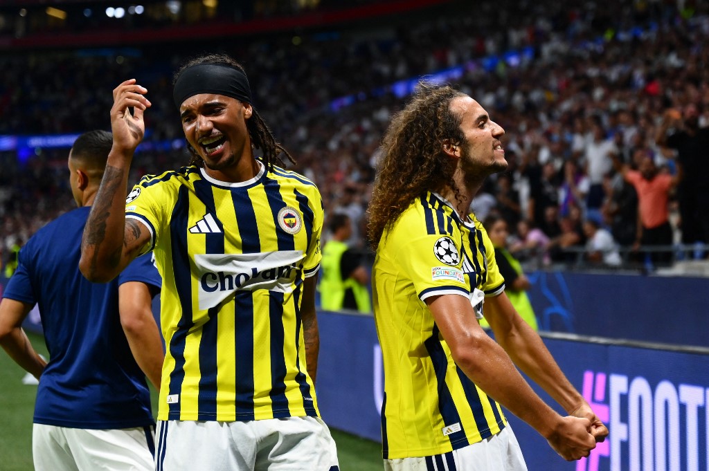Hatalmasat tombolt a pályán Guendouzi, a világfutball legnagyobb gyökere