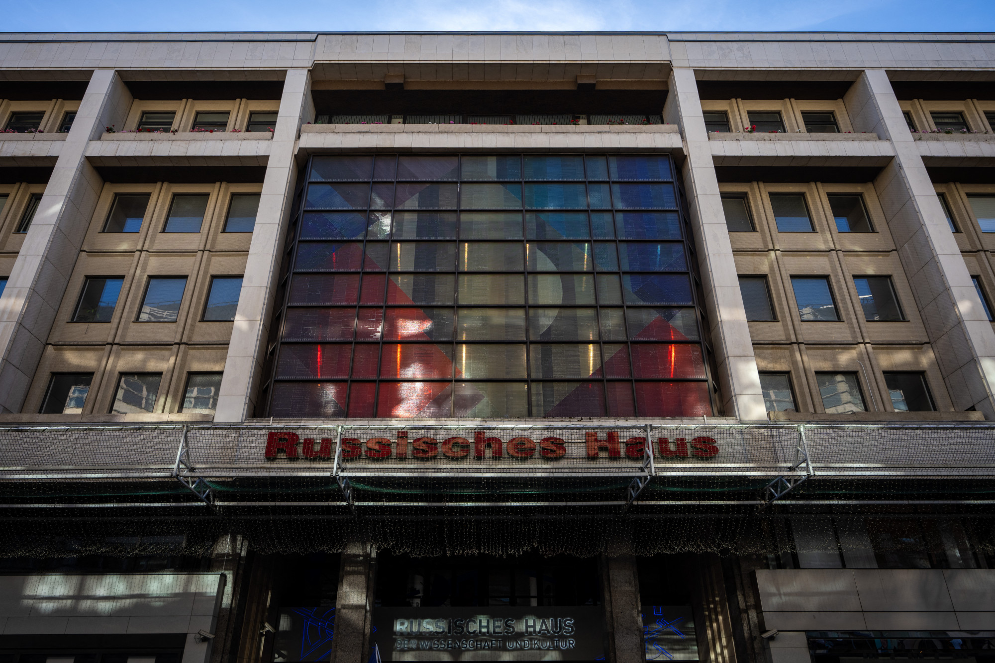 Bezárhatják a berlini Orosz Házat, amit már az orosz titkosszolgálatok fedőszervezeteként is emlegetnek