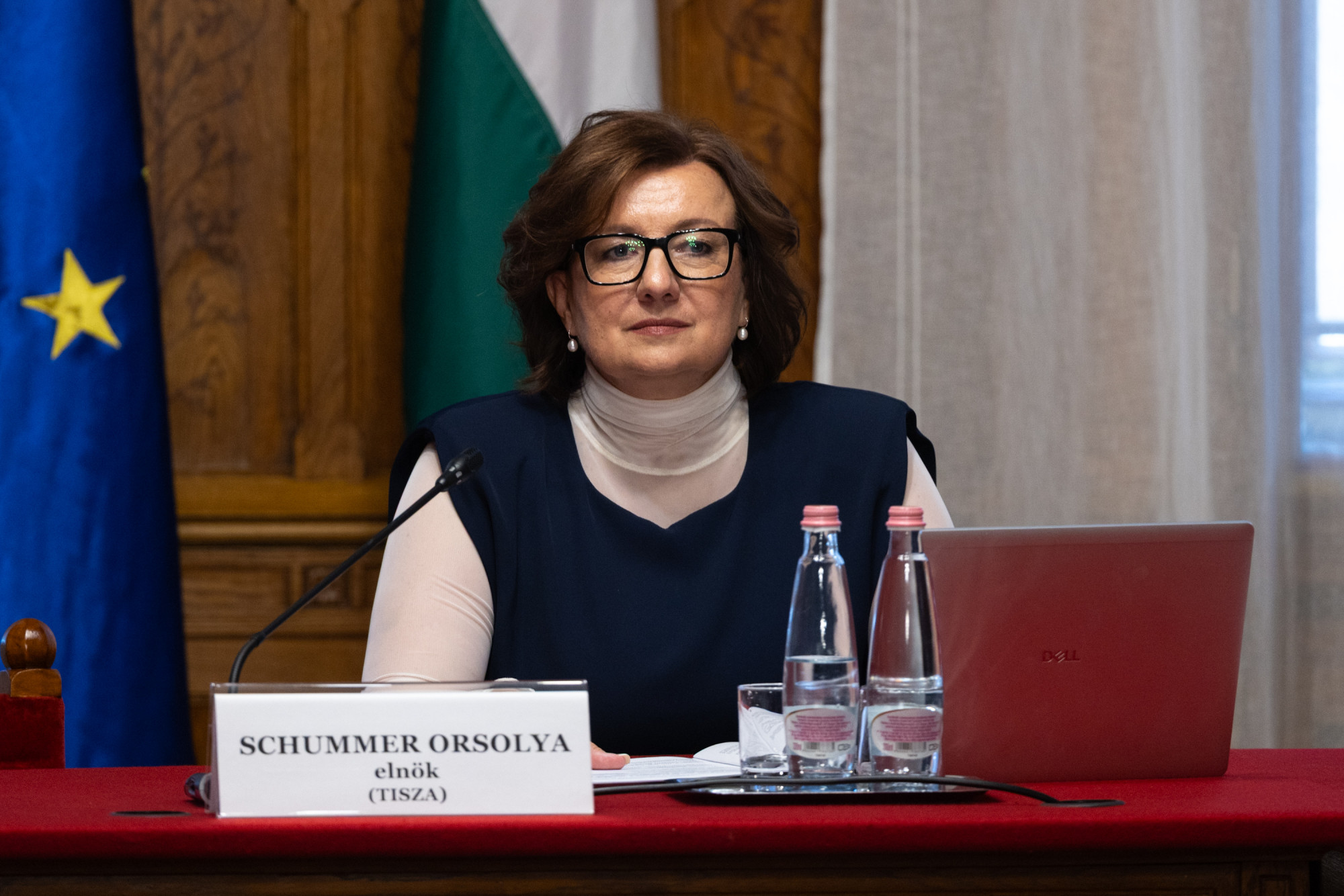 Titkos pénzszórás a megszűnt országban