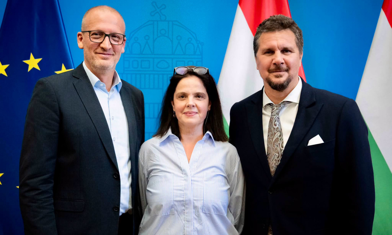 Petrányi Viktoriát a filmreformért felelős miniszteri biztossá nevezték ki a Filmreform Kerekasztalban Petrányi Viktoriát a filmreformért felelős miniszteri biztossá nevezték ki a Filmreform Kerekasztalban