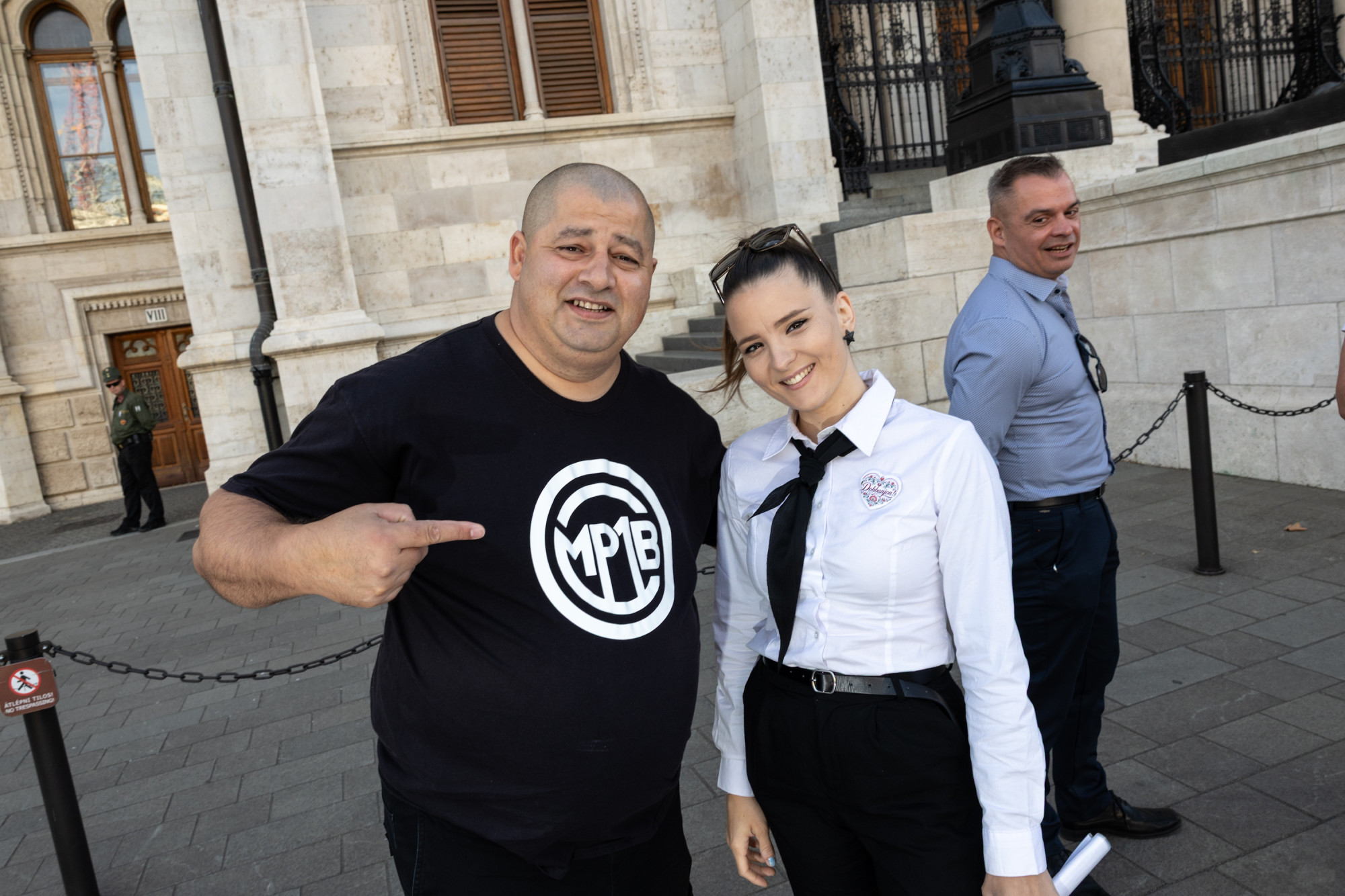 Hazaárulóztak, majd szeretetországot hirdettek a Kossuth téren, de Ábrahám Róbert nem akart táncolni