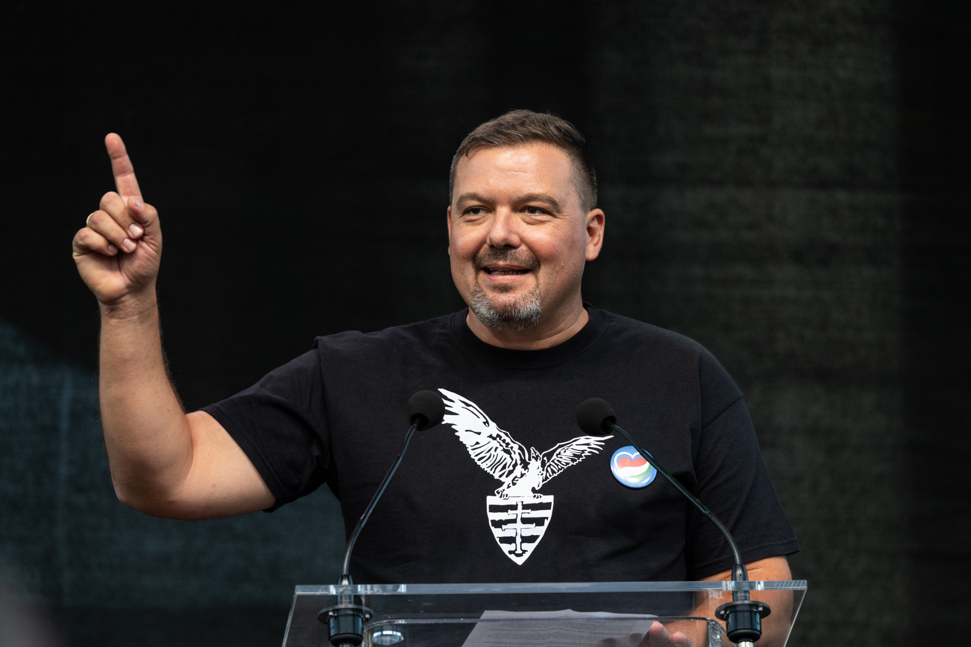 Hazaárulóztak, majd szeretetországot hirdettek a Kossuth téren, de Ábrahám Róbert nem akart táncolni