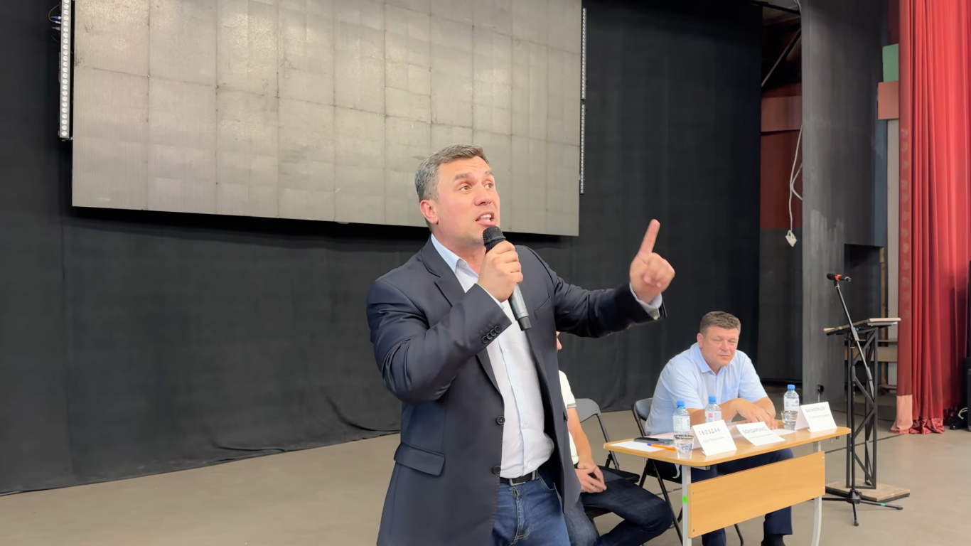 Friss hírek: Az indok: közzétett egy fényképet Alekszej Navalnijról.