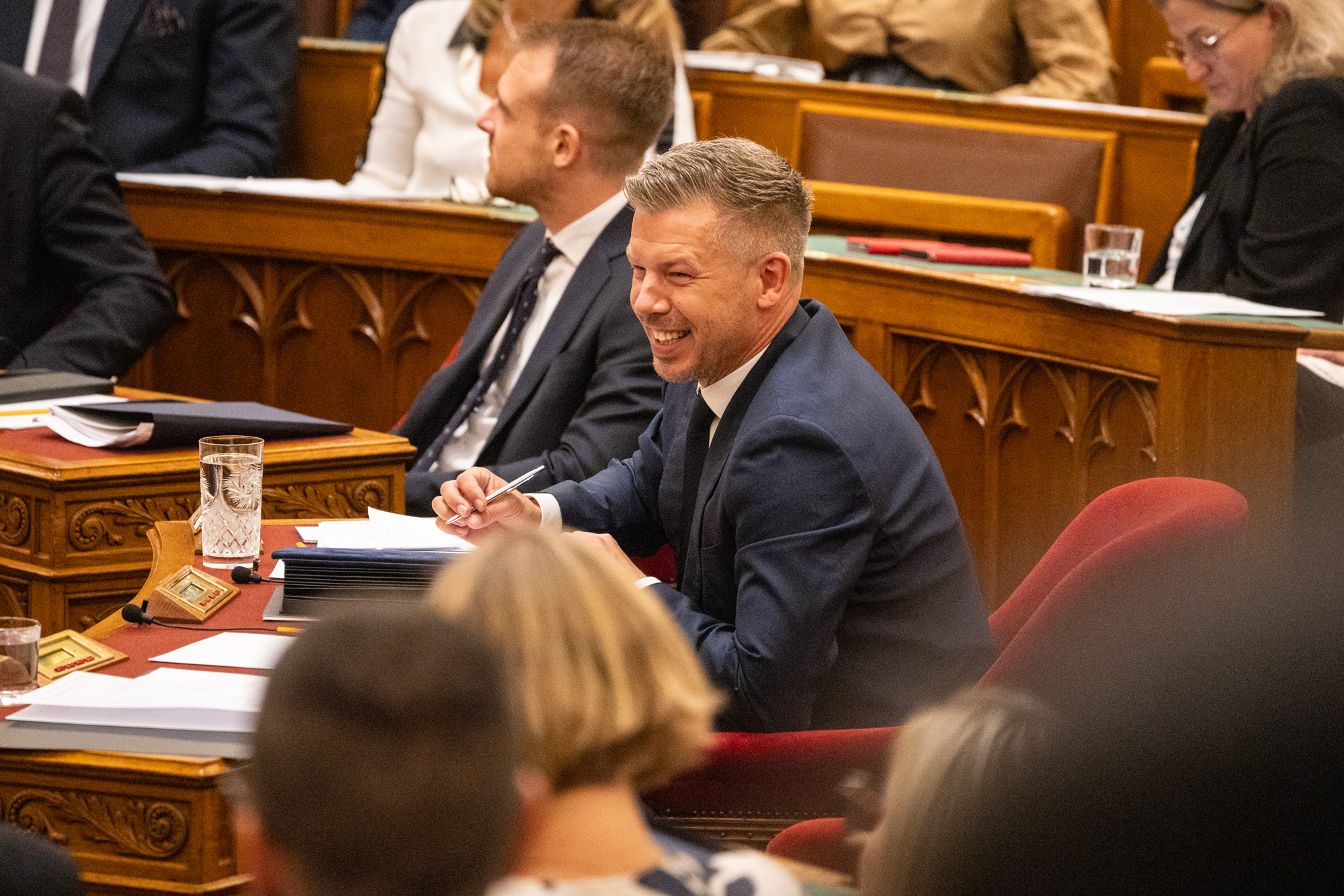 Hallerné alaposan szétcsapott az ellenzéki képviselők között