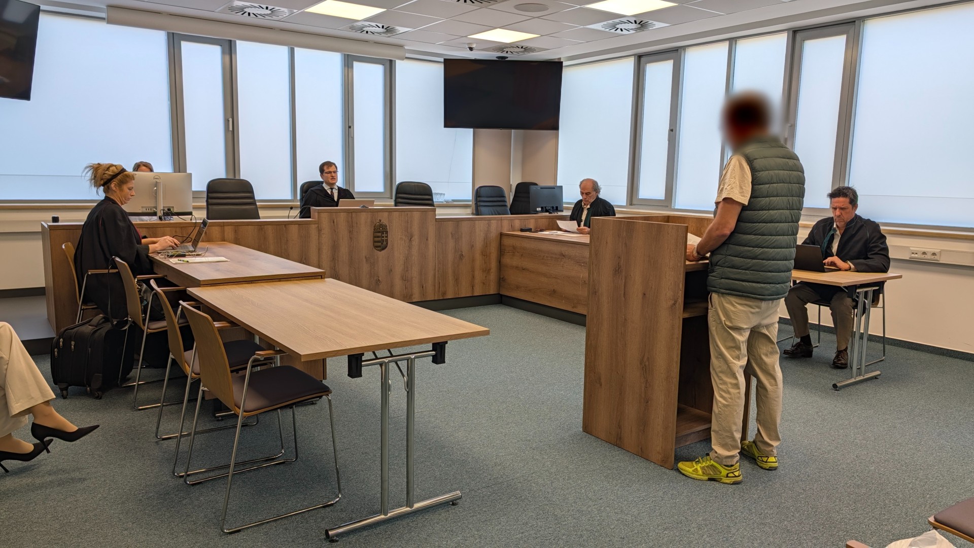 A Venyige utcai „halálsorról” beszélt, szóváltásba keveredett a bíróval, végül nem tett vallomást a 25 milliárdos korrupciós óriásper fővádlottja