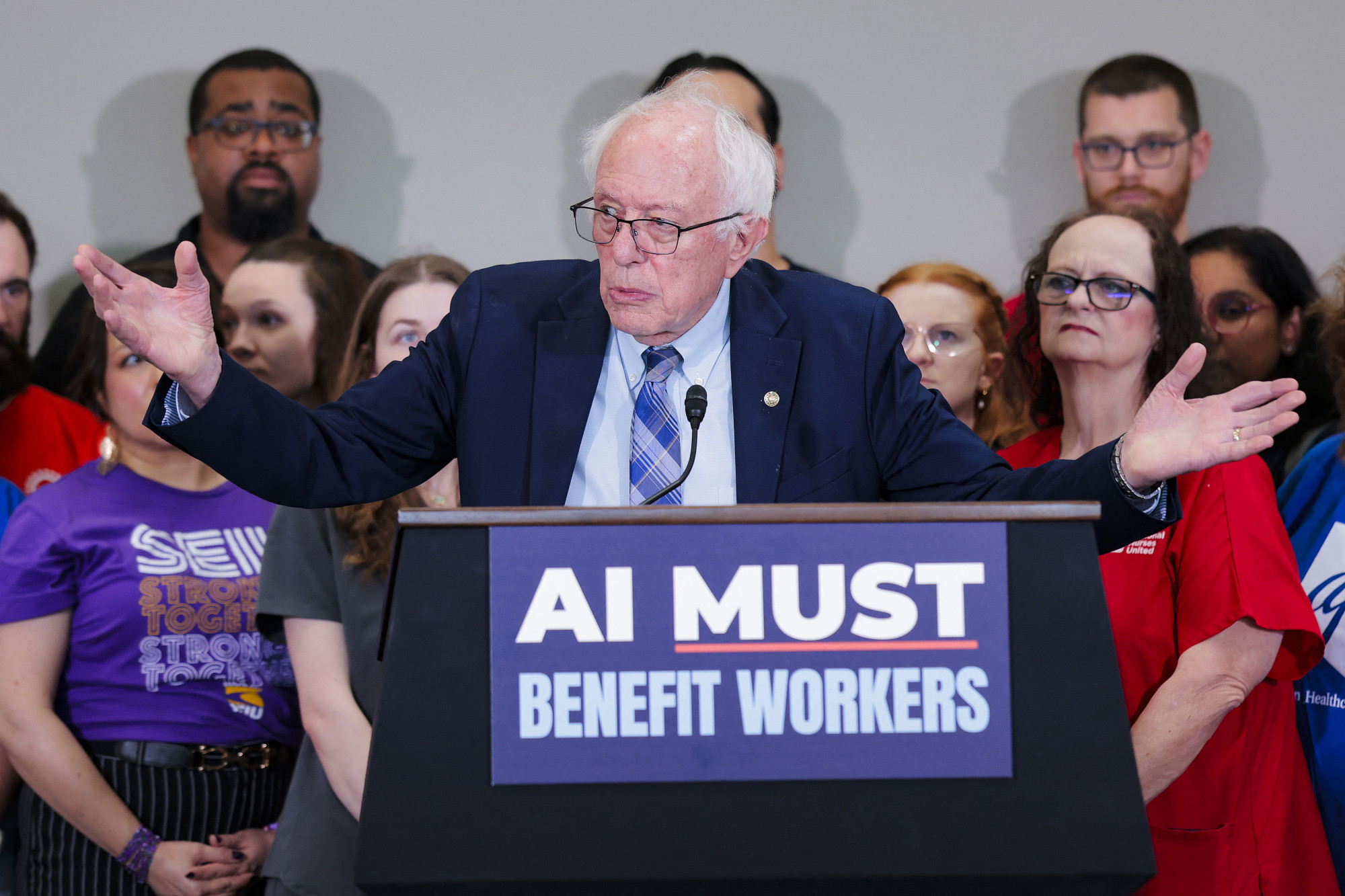 Bernie Sanders benyújtja a szuperintelligencia tiltását és az AI-fejlesztések szüneteltetését célzó törvényjavaslatot