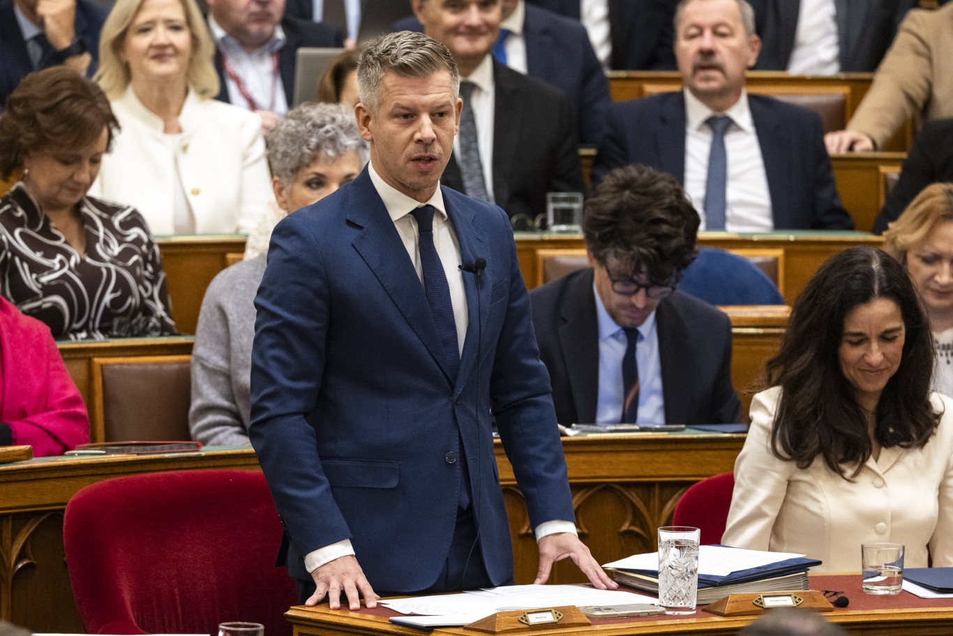 Az ellenzéki felszólalásokra reagáltak a parlamenti vitákban