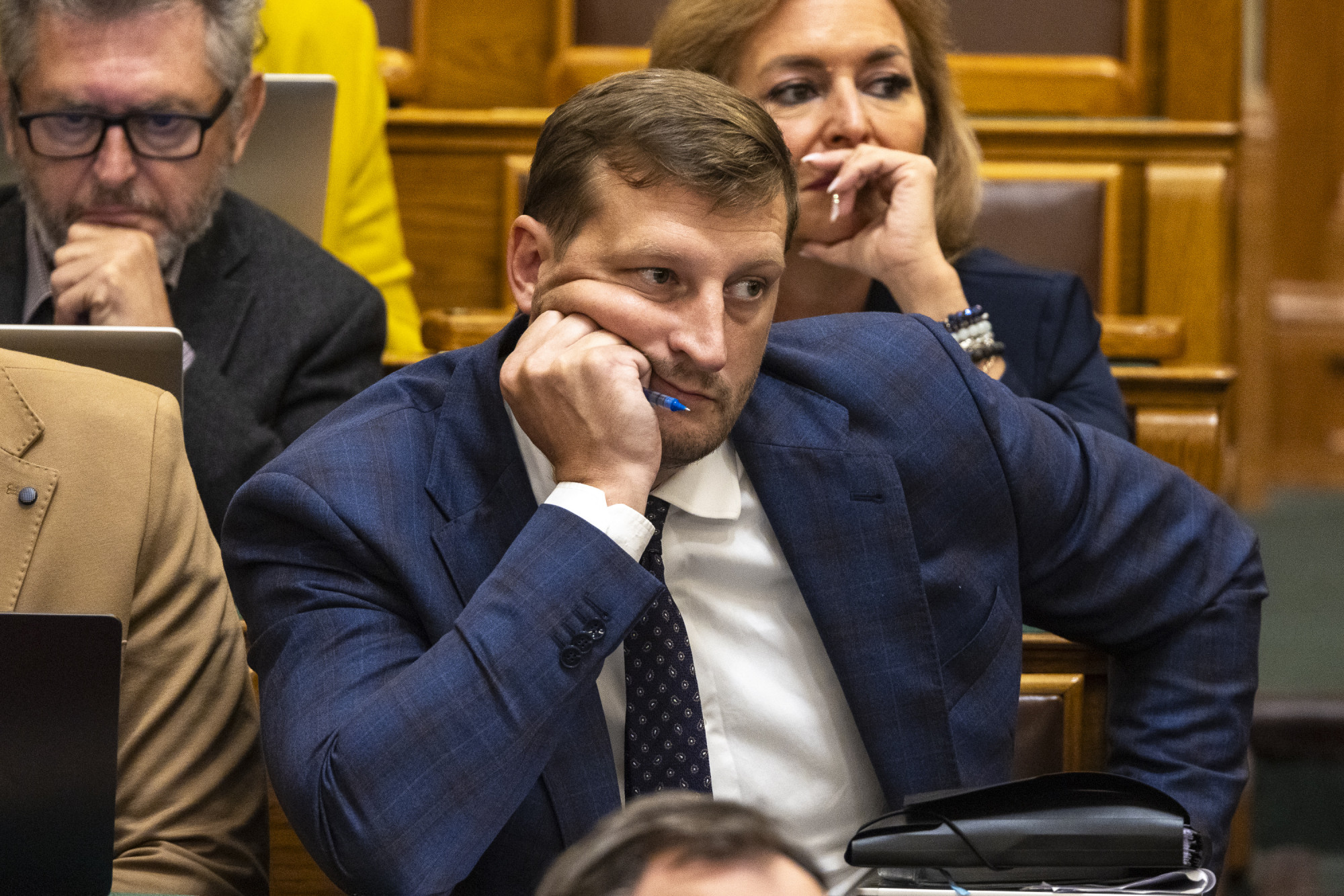 Panyi Miklós bocsánatot kért, miután kitalált nevű aradi vértanúkkal emlékezett meg október 6-áról