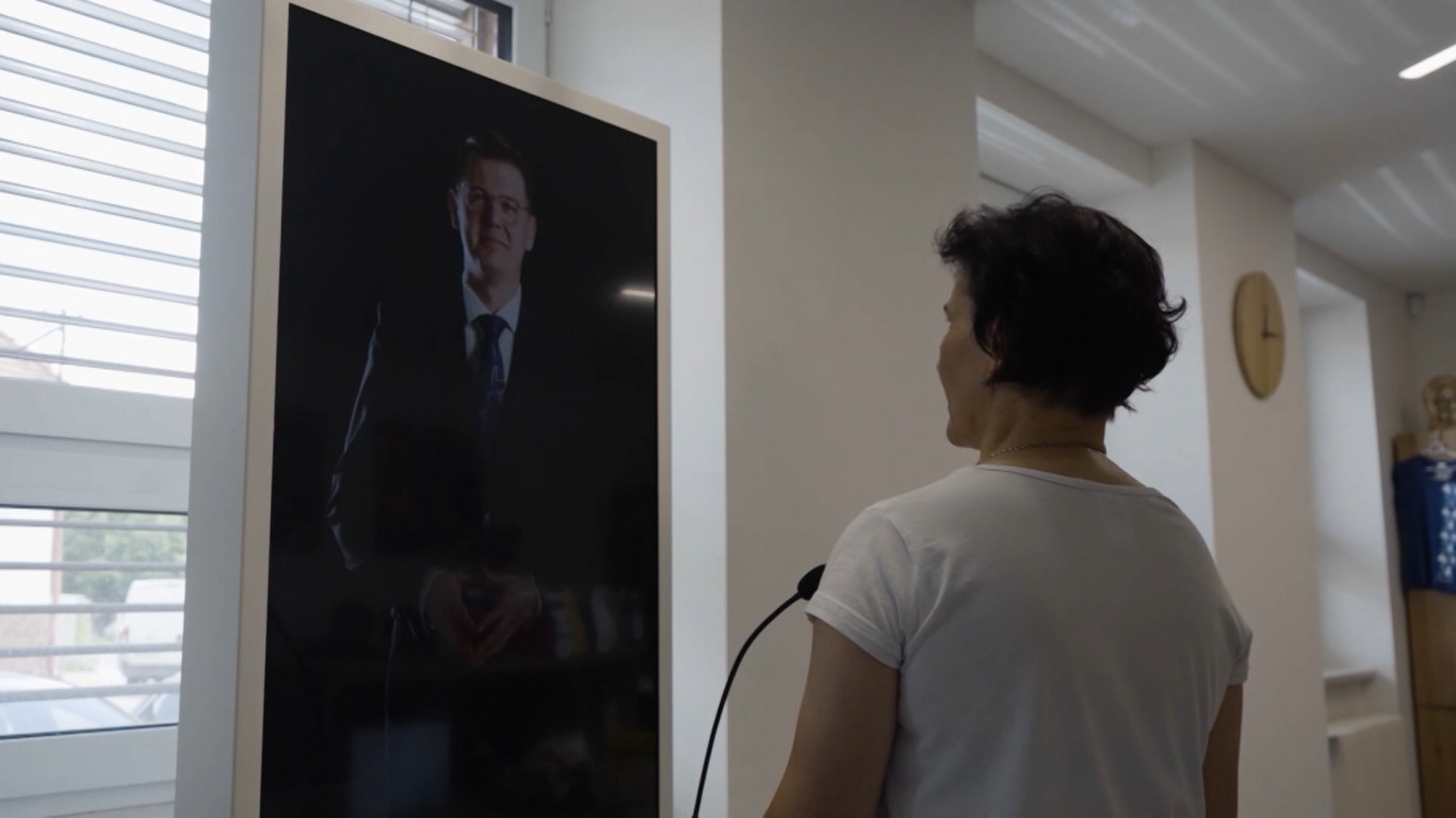 Beszélgetés a digitális polgármesterrel: Egy csehországi faluban járunk
