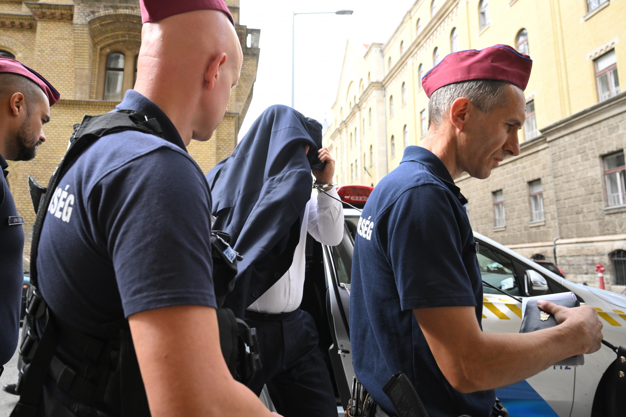 Letartóztatták Jellinek Dánielt és Szivek Norbertet