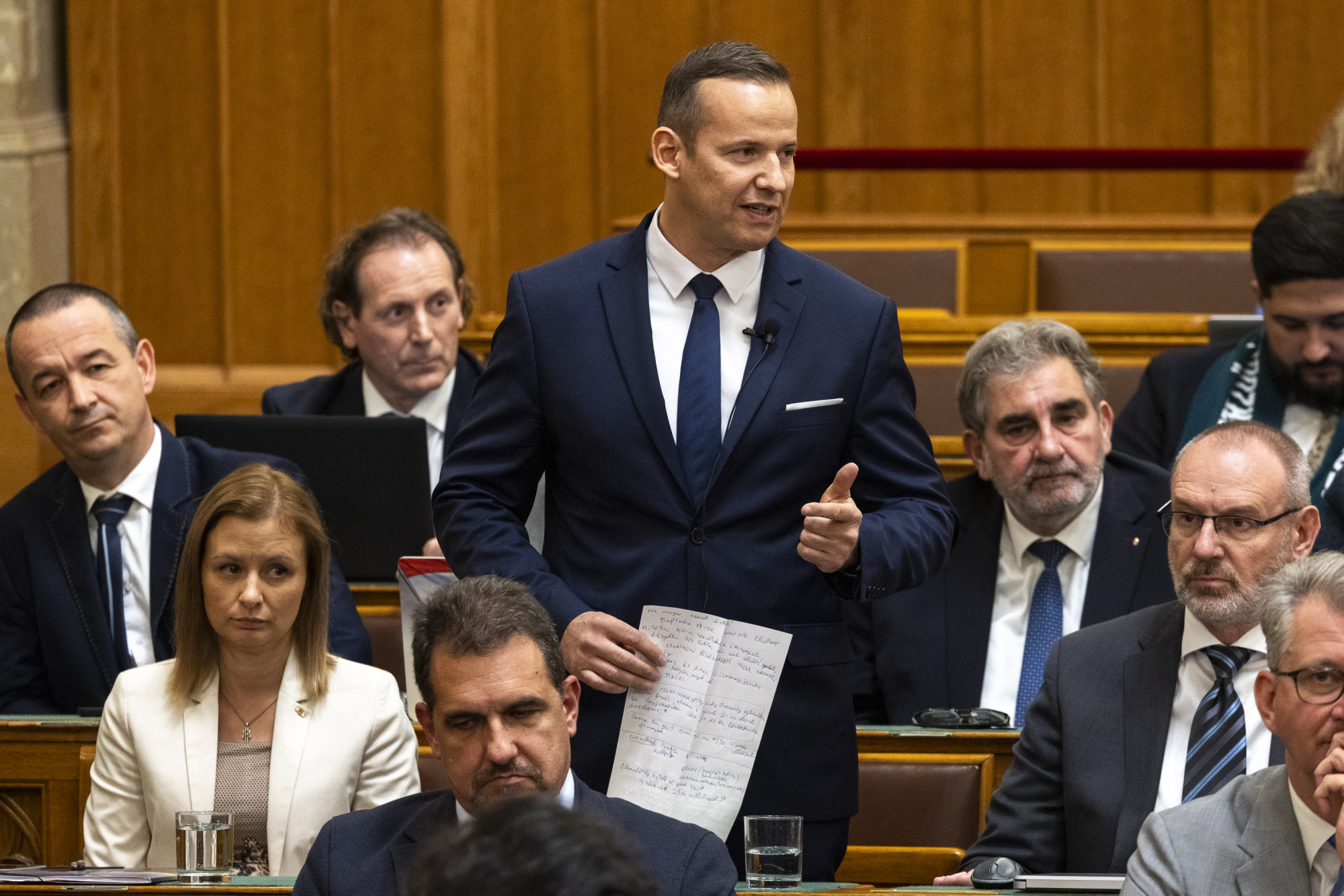 Toroczkai László maradt a Mi Hazánk elnöke, a Médiatanács-tag Tóth Mátét elnökségi tagnak választották