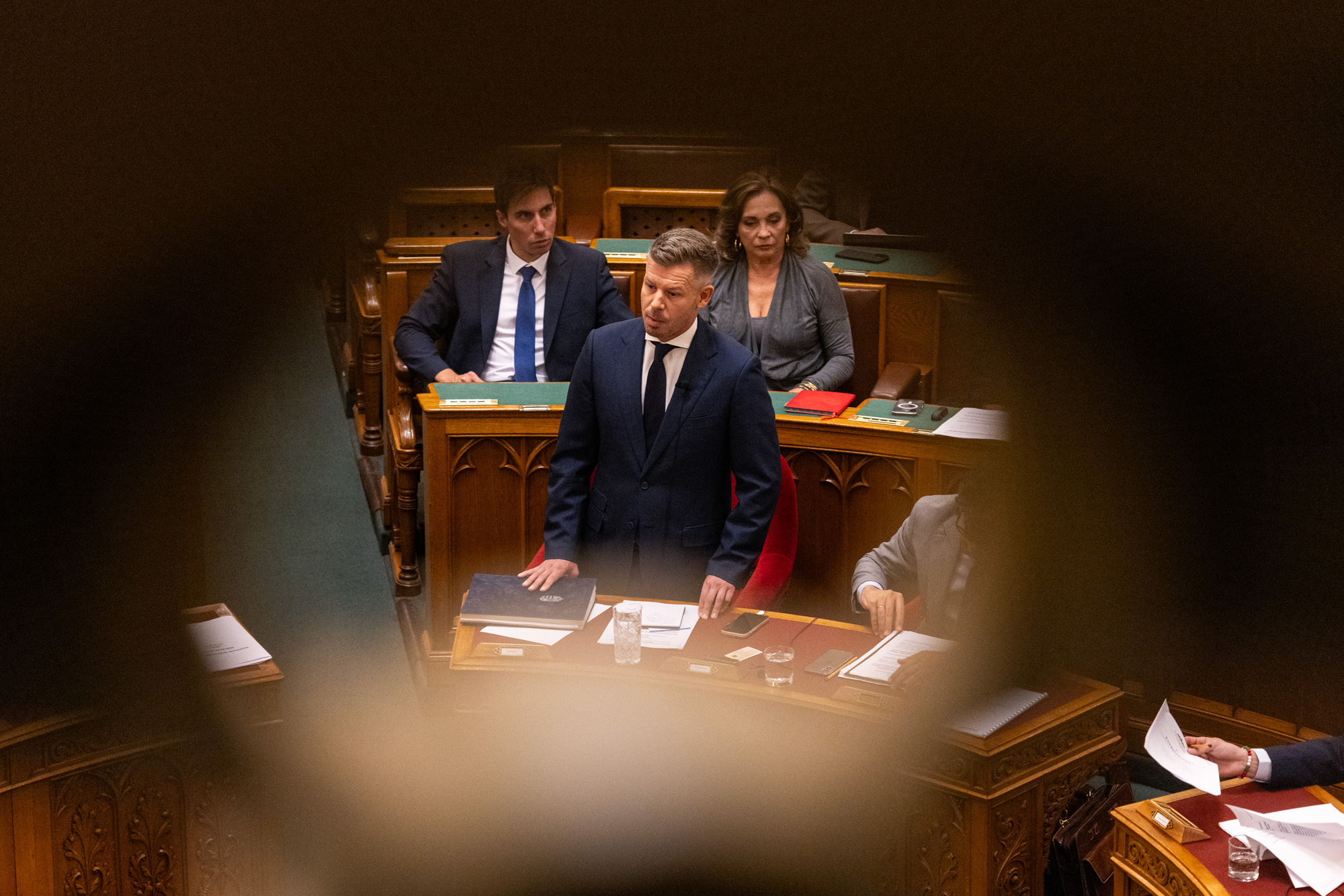 Magyar Péter késő este diplomáciai csörtét vívott az ukrán külügyminiszterrel, mire a Fidesz aggódni kezdett a magyar-ukrán viszonyért