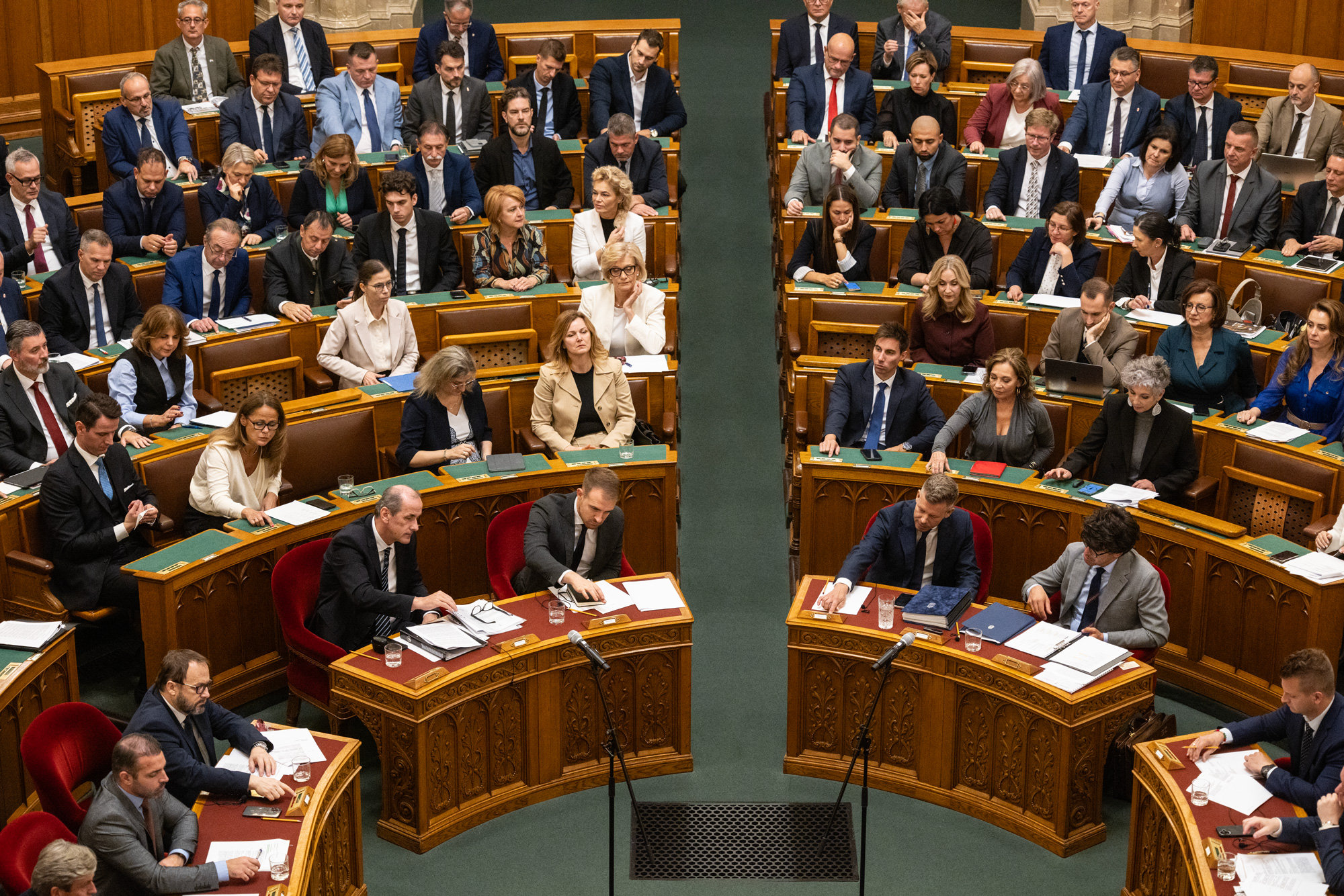 Csúszik az ügynökakták nyilvánosságra hozása