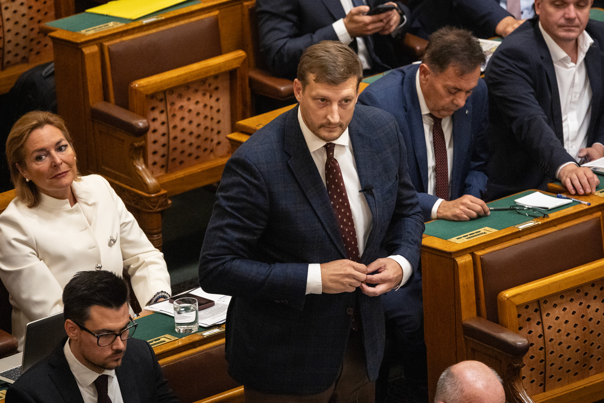 Felfüggesztették Kocsis Máté, Panyi Miklós és Pócs János mentelmi jogát