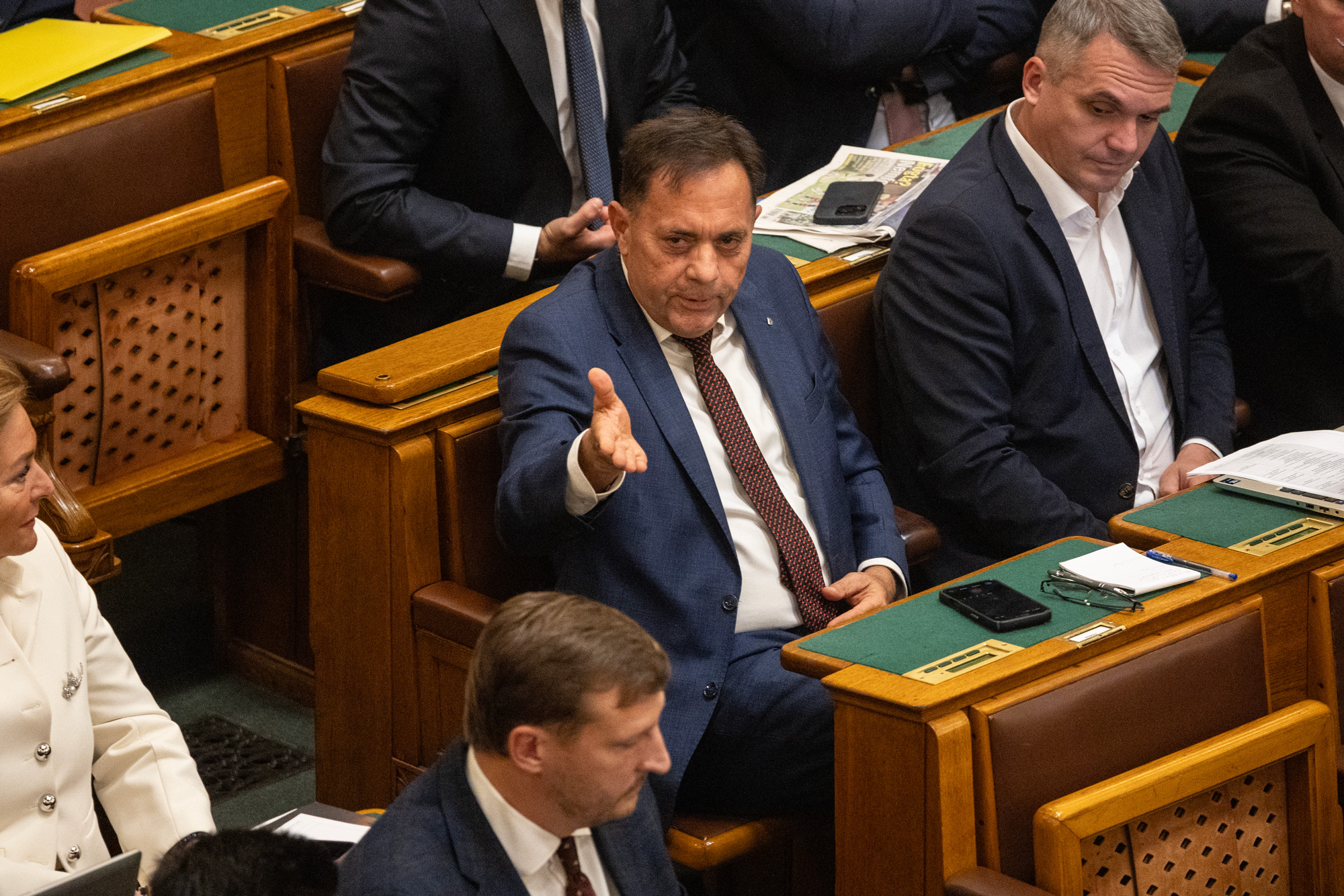 Felfüggesztették Kocsis Máté, Panyi Miklós és Pócs János mentelmi jogát