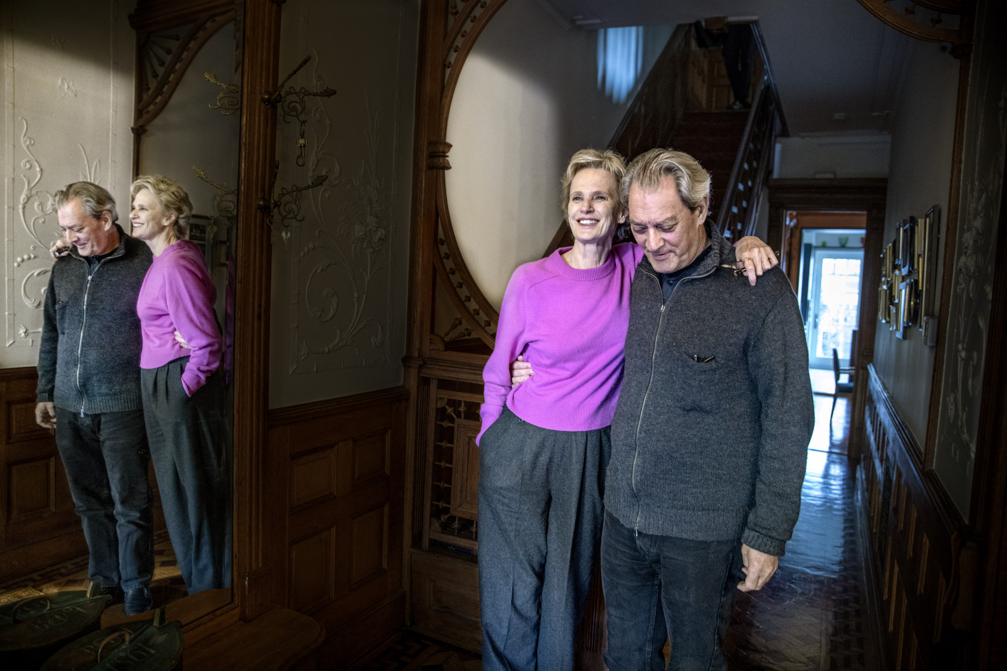 Botrányos és bűbájos, mint maga a gyász