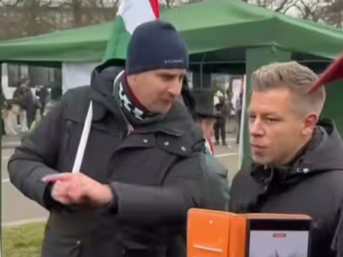 Az Agrárkamara utaztatta ki állami pénzen a Magyar Péternek beszólógató gazdákat a strasbourgi tüntetésre