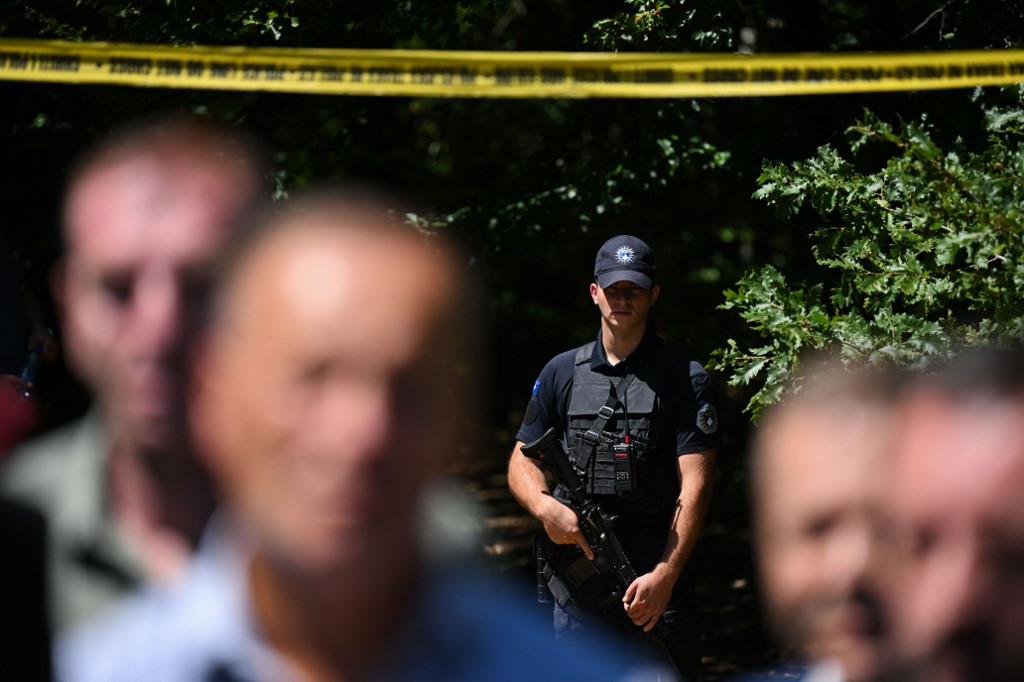 Kilenc embert őrizetbe vettek háborús bűncselekmények gyanújával Zubin Potok községben