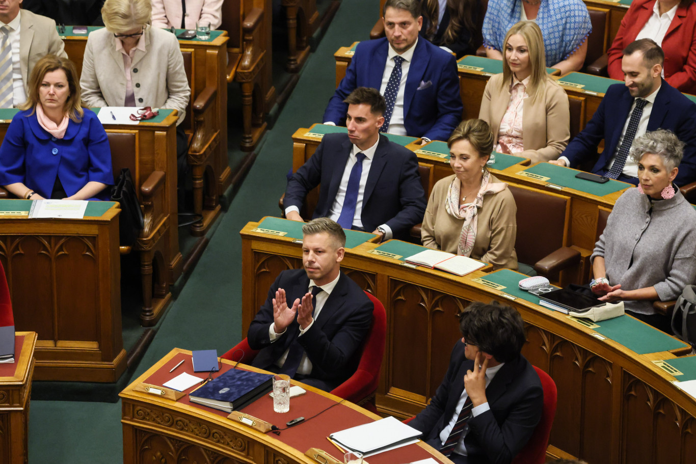 Magyar Péter mentelmi jogáról szóló döntés – egyhangú szavazással elfogadták