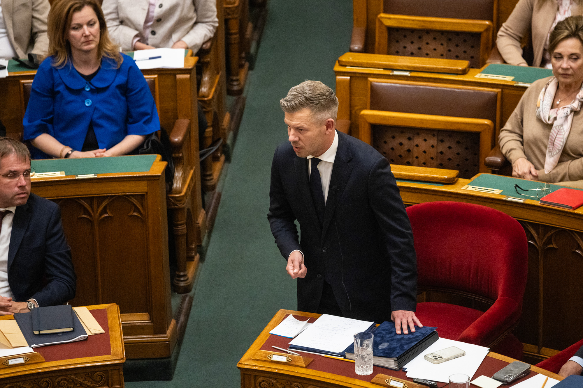 Magyar Polt-féle ügyészségről, az NVVH első napjának sikeréről beszélt, a Fidesz táblákkal tiltakozott és hajtóvadászatot emlegetett