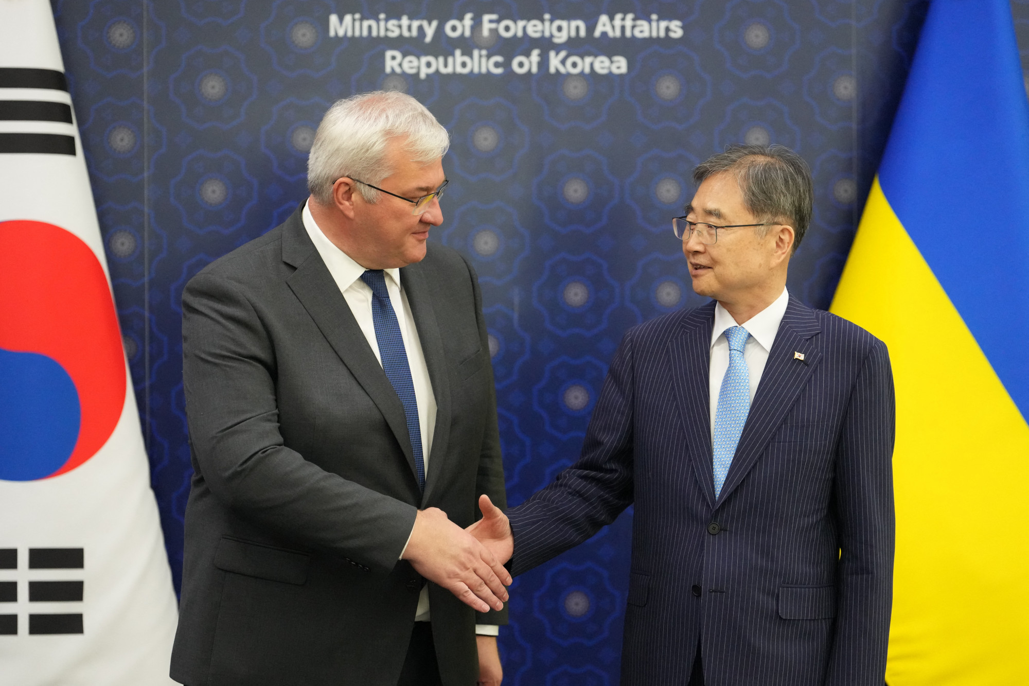 Dél-Korea bekérette az ukrán nagykövetet az észak-koreai hadifoglyok ügyében