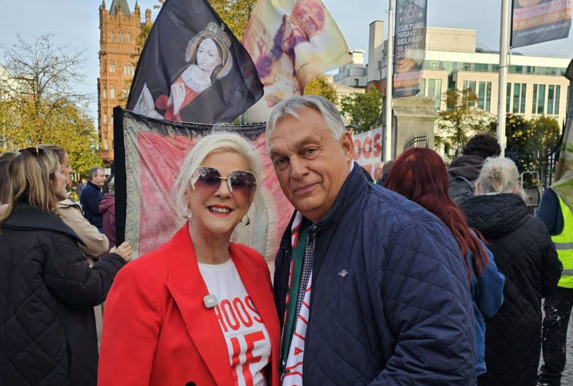 Orbán Viktor nemcsak meccset nézett Belfastban, hanem egy abortuszellenes tüntetésen is részt vett