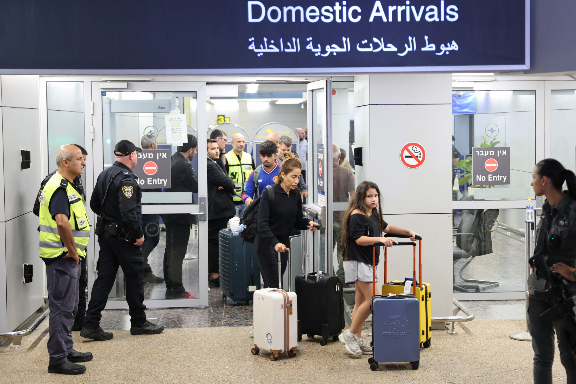 „Az ember egyszerűen rohan, hogy megmentse a családja életét” – újabb részletek derültek ki a Flydubai-gépen történt támadásról