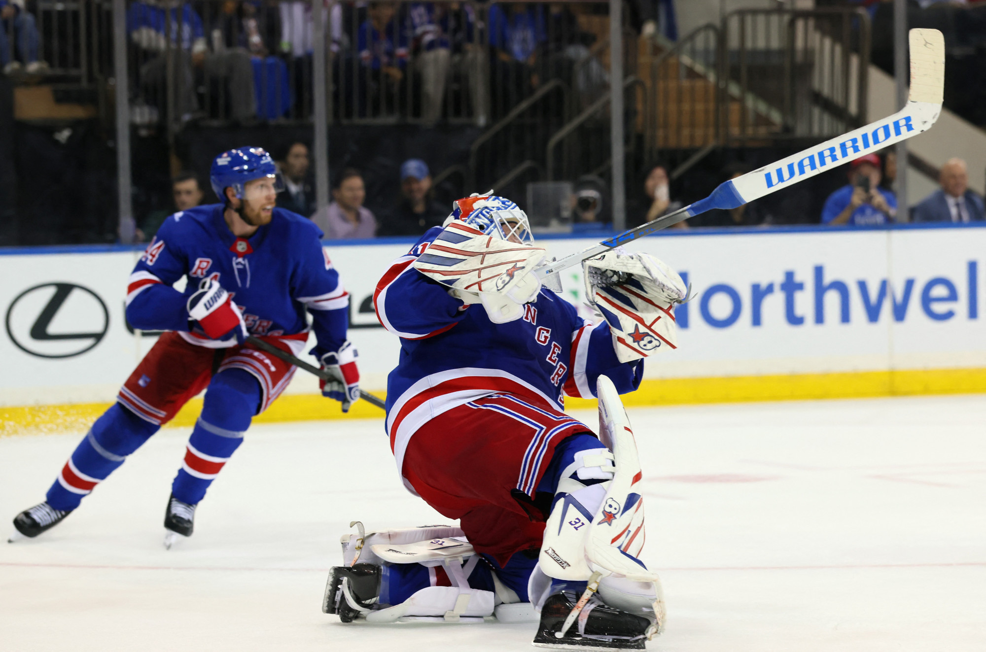 A kapus is gólt lőtt a New York Rangers hokimeccsén