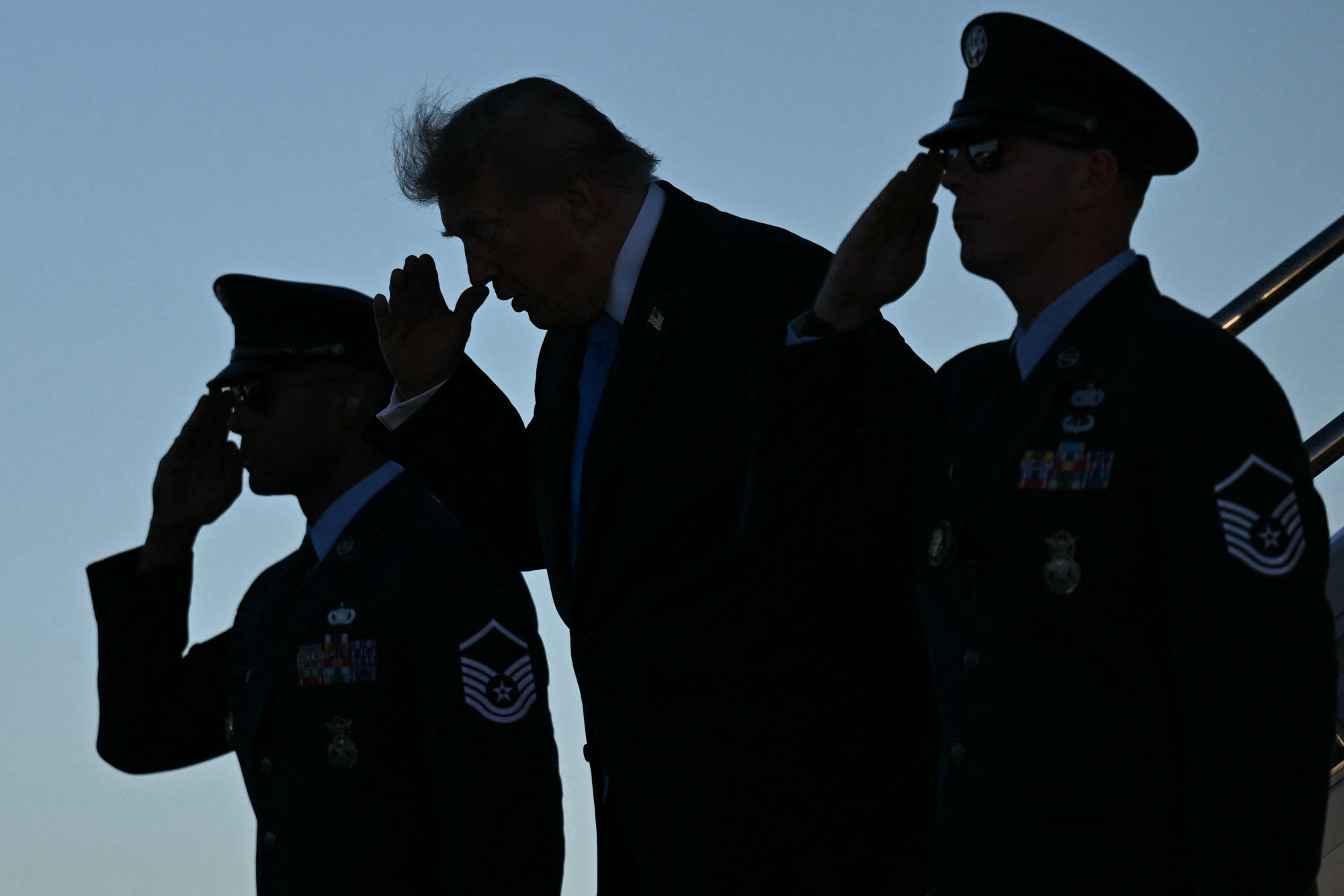 Meggyengülhet, de a világ számára veszélyesebbé is válhat Trump a félidős választások után