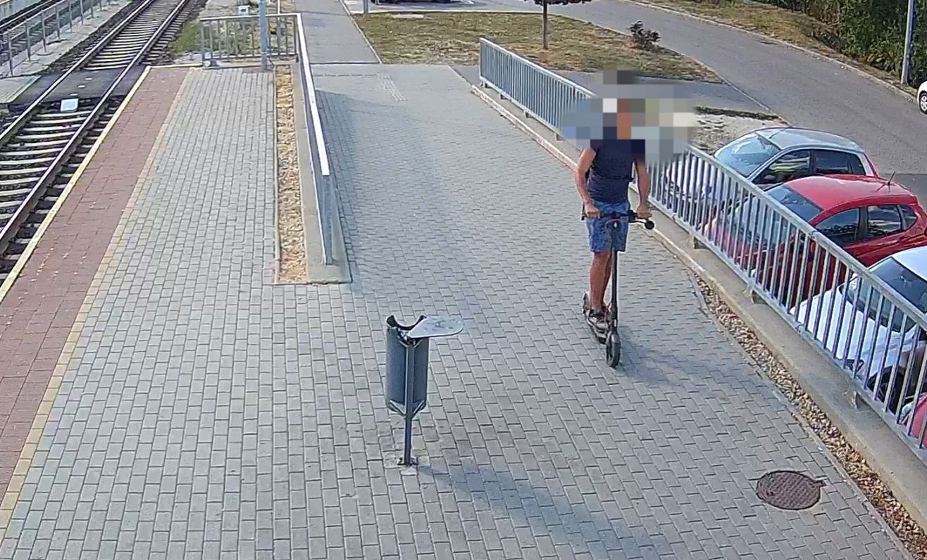 Drogért és ételért lopott e-rollereket