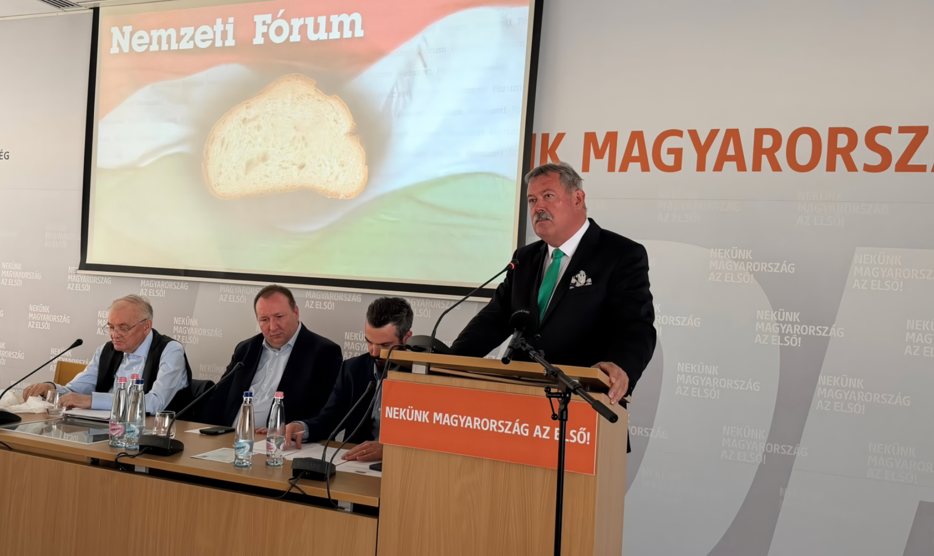 Öt év alatt több mint egymilliárd forint közpénzből stafírozták ki a V. Németh Zsolthoz köthető vasvári alapítványt